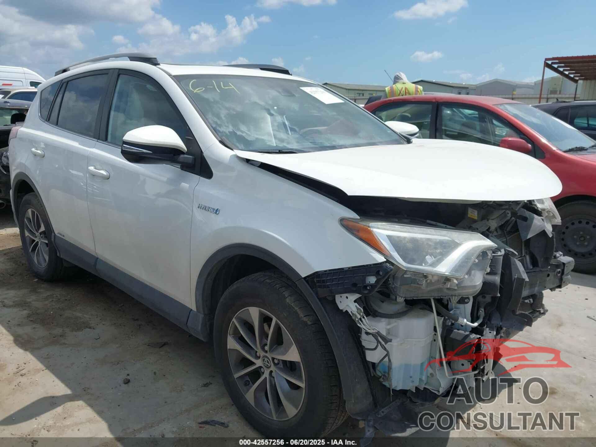 TOYOTA RAV4 HYBRID 2017 - JTMRJREV3HD130582