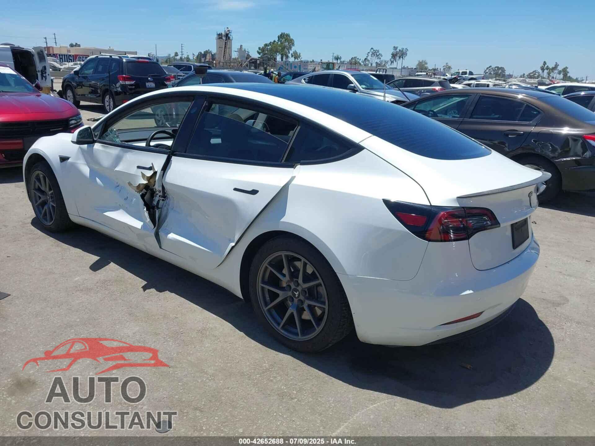 TESLA MODEL 3 2023 - 5YJ3E1EA4PF512121