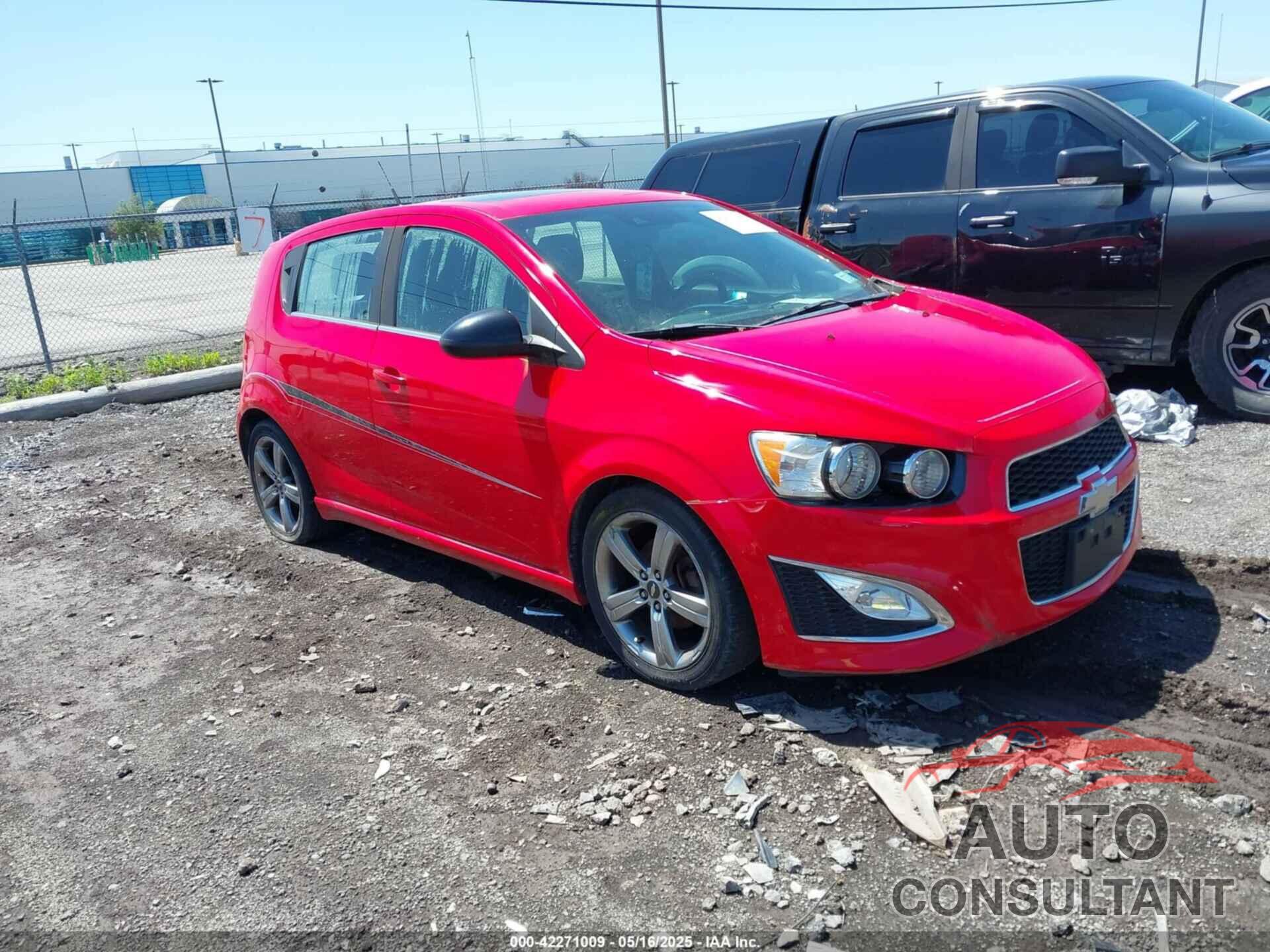 CHEVROLET SONIC 2014 - 1G1JG6SB6E4134845