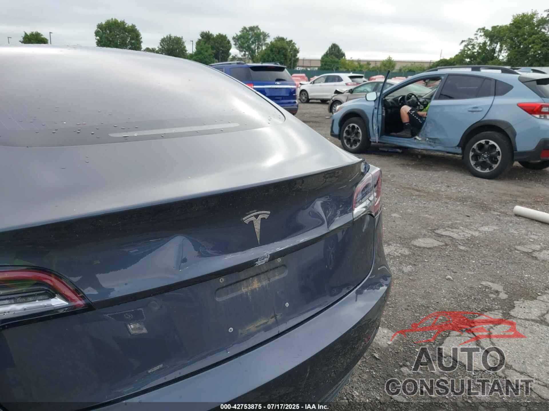 TESLA MODEL 3 2018 - 5YJ3E1EA8JF025799