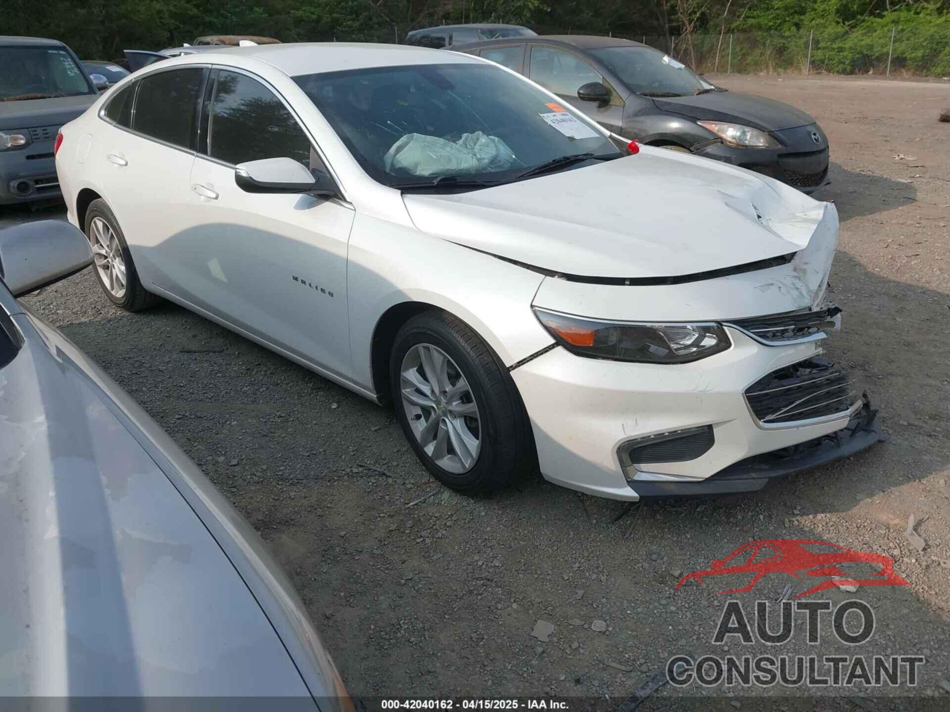 CHEVROLET MALIBU 2017 - 1G1ZE5ST5HF148112