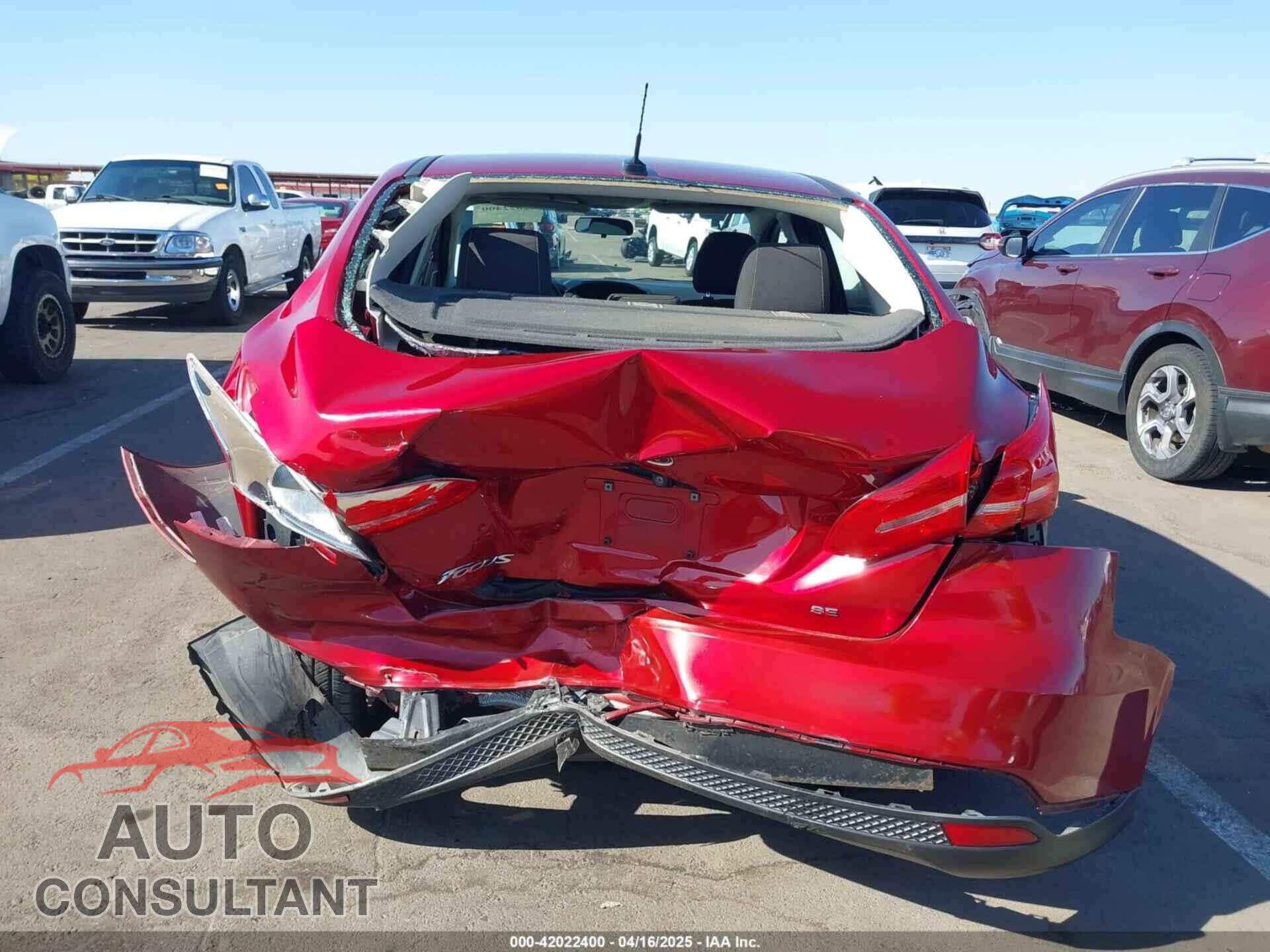 FORD FOCUS 2017 - 1FADP3F28HL222826
