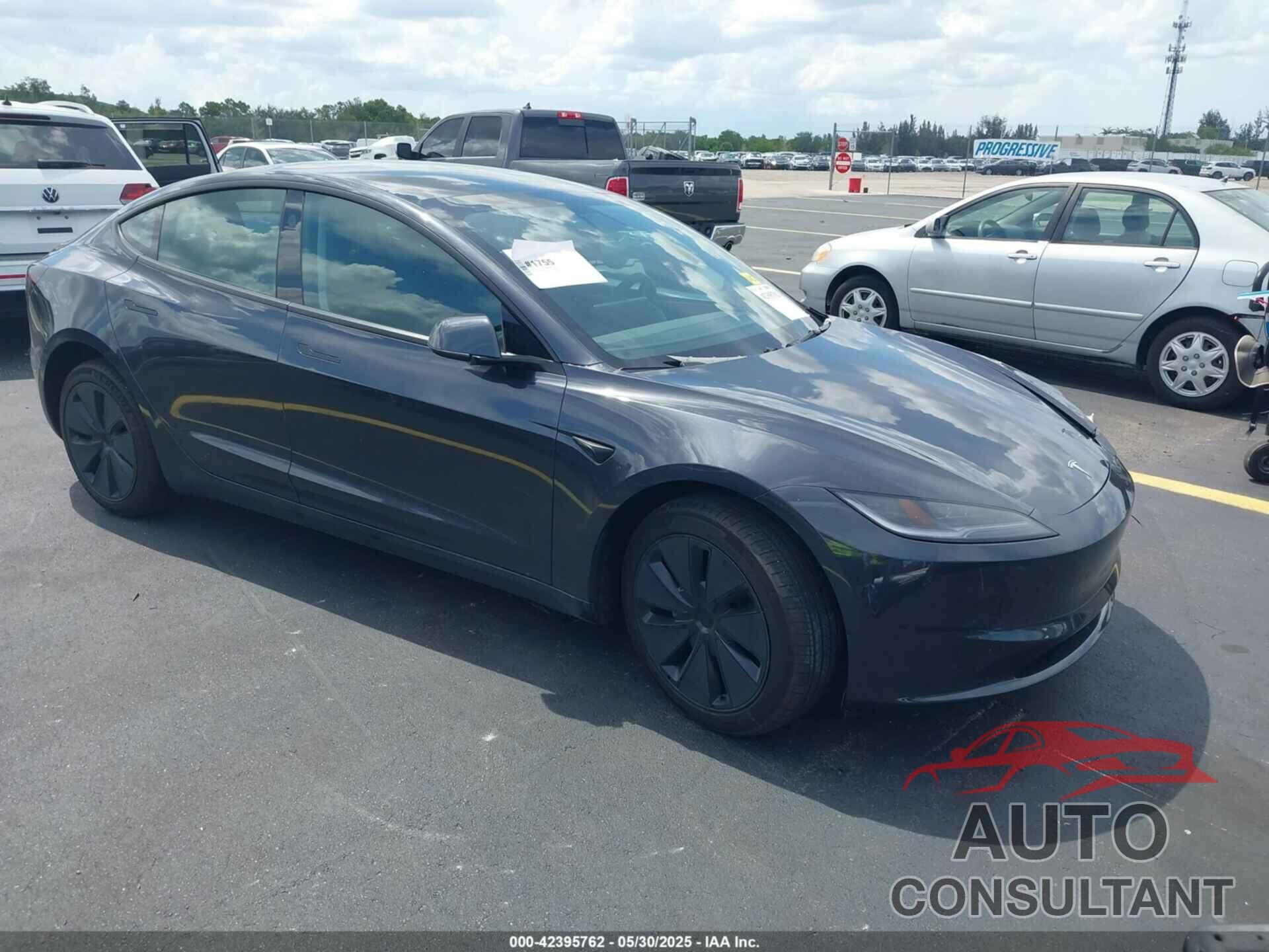 TESLA MODEL 3 2025 - 5YJ3E1EA9SF987532
