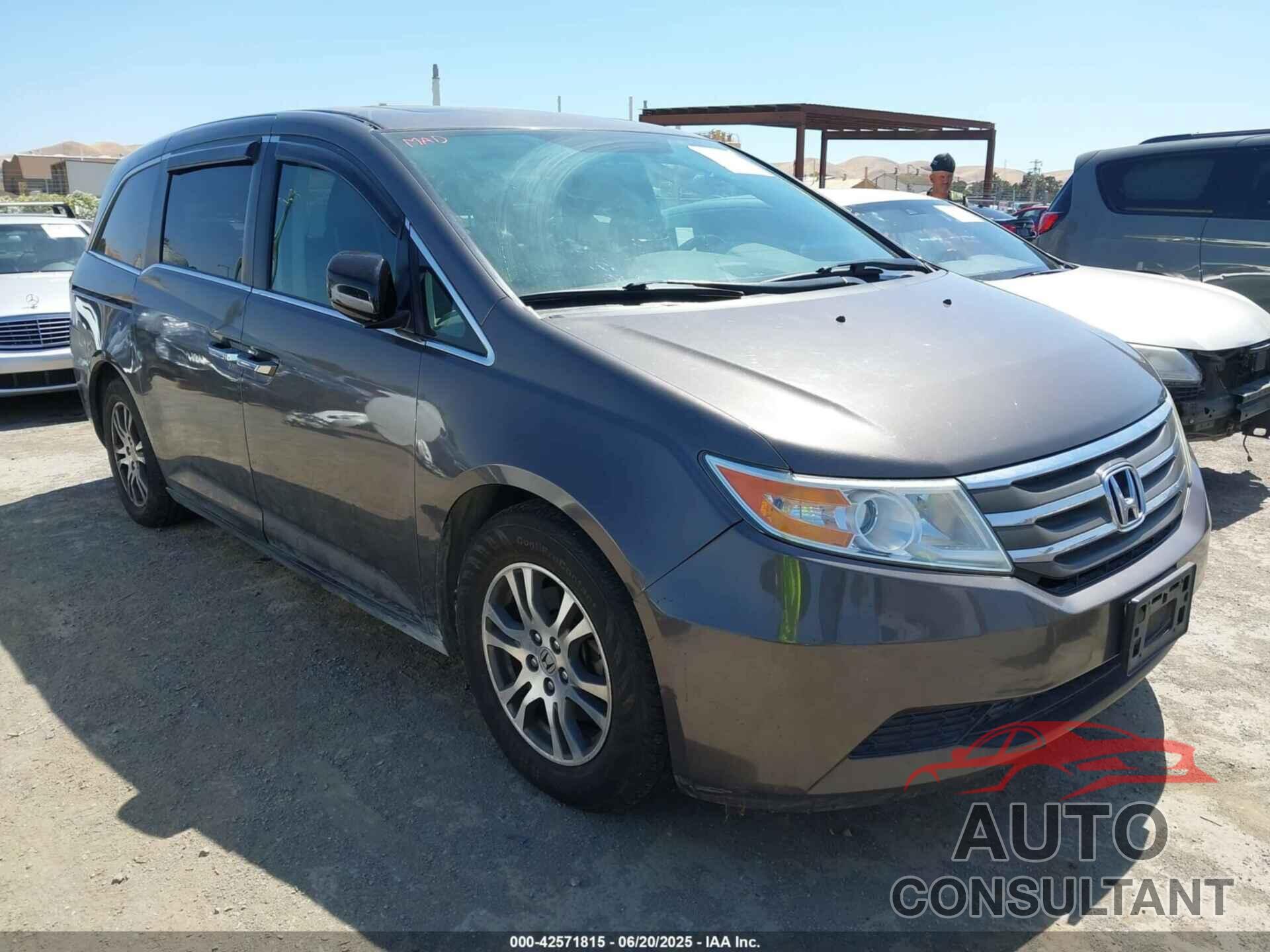 HONDA ODYSSEY 2013 - 5FNRL5H6XDB020834