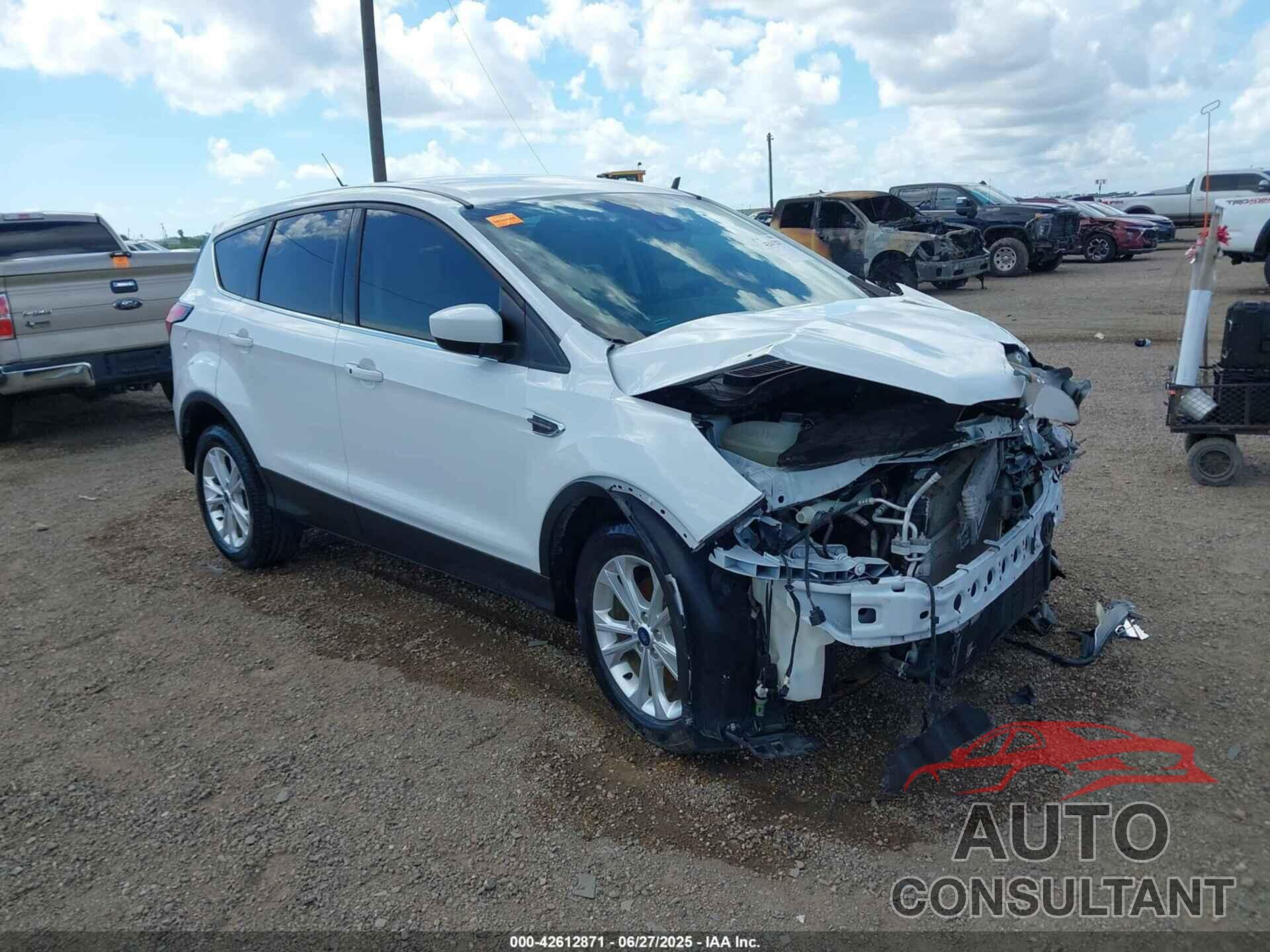 FORD ESCAPE 2019 - 1FMCU0GD6KUA53948
