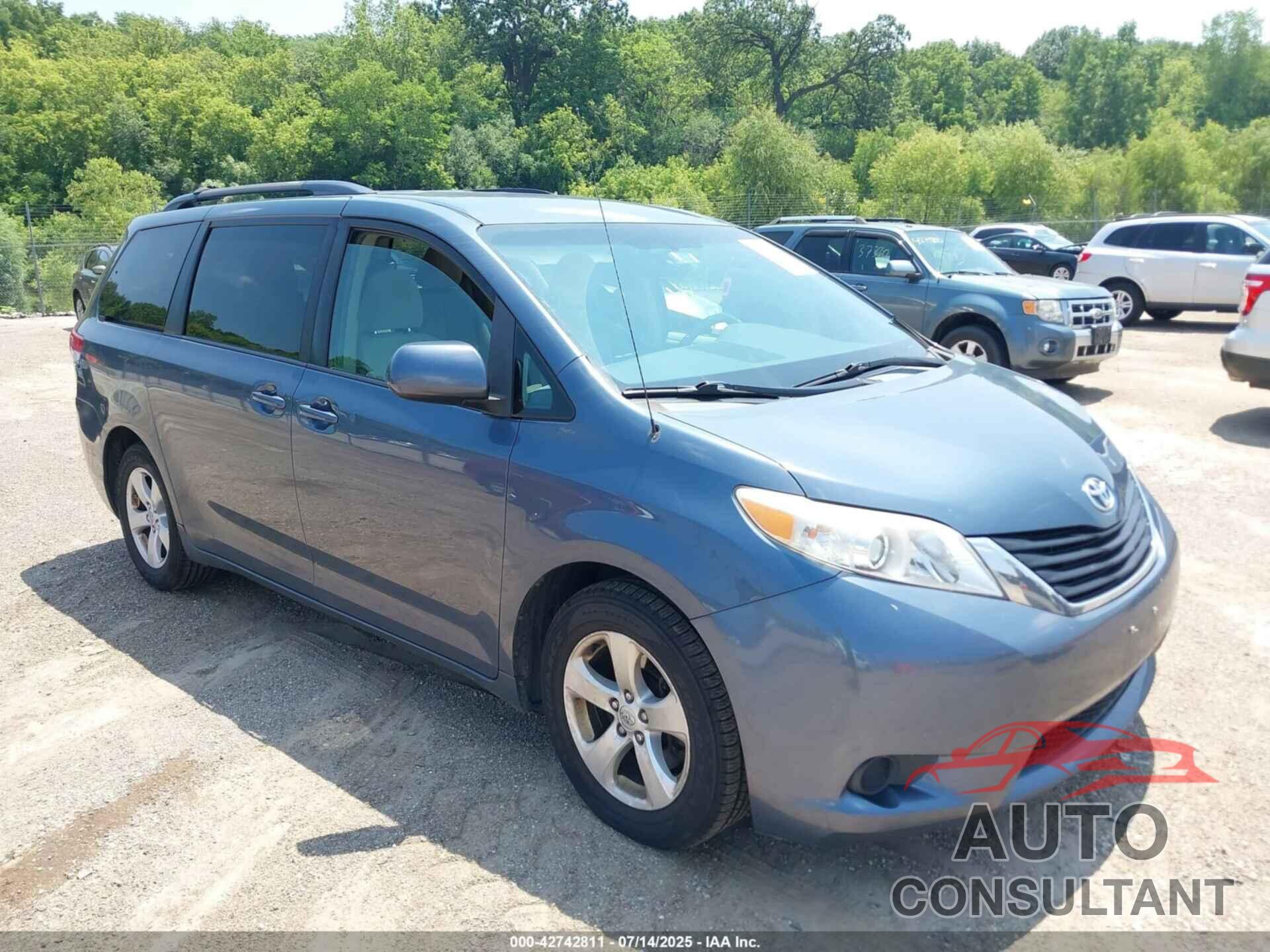 TOYOTA SIENNA 2014 - 5TDKK3DC6ES420584