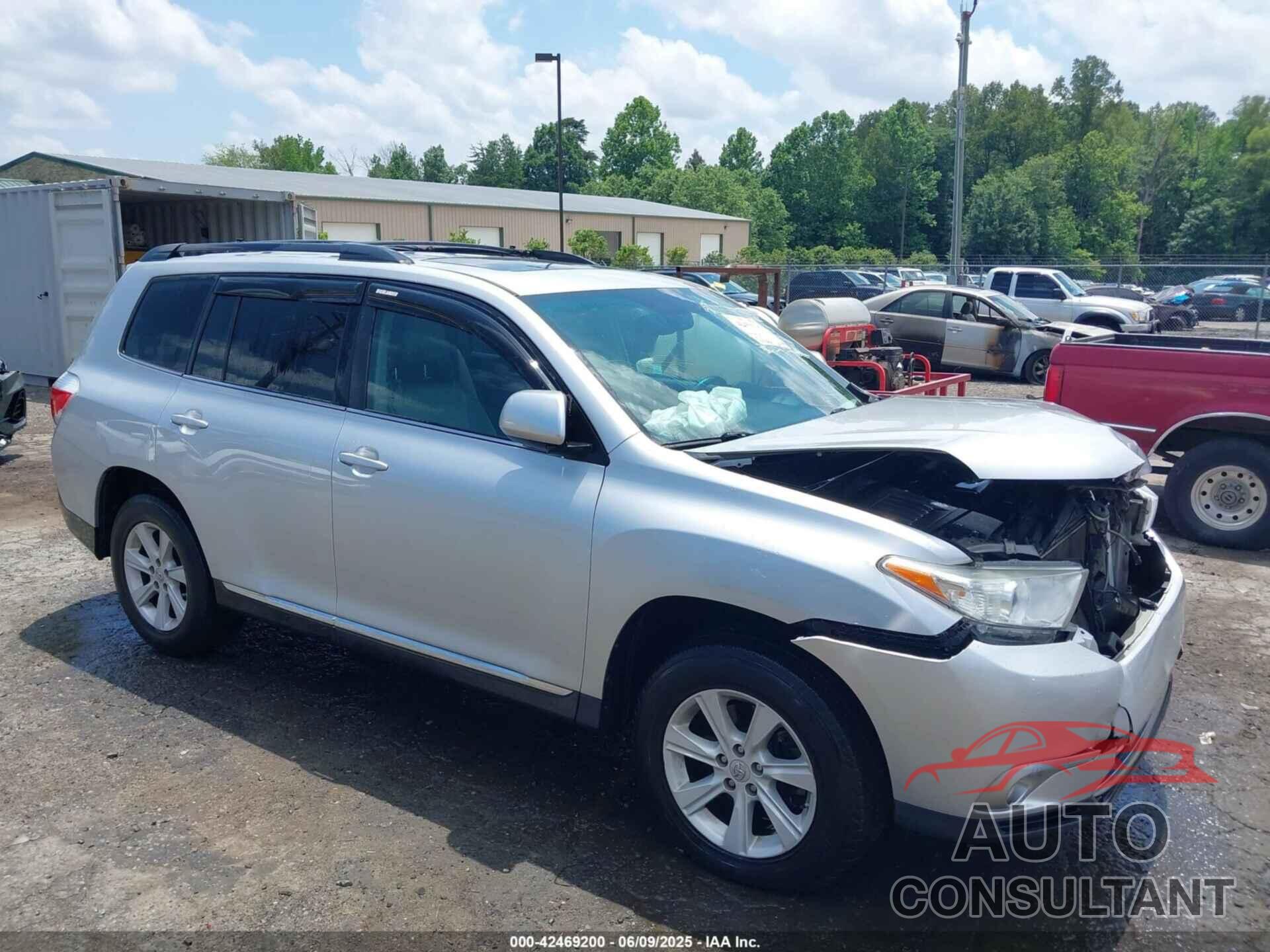 TOYOTA HIGHLANDER 2012 - 5TDBK3EH0CS139825