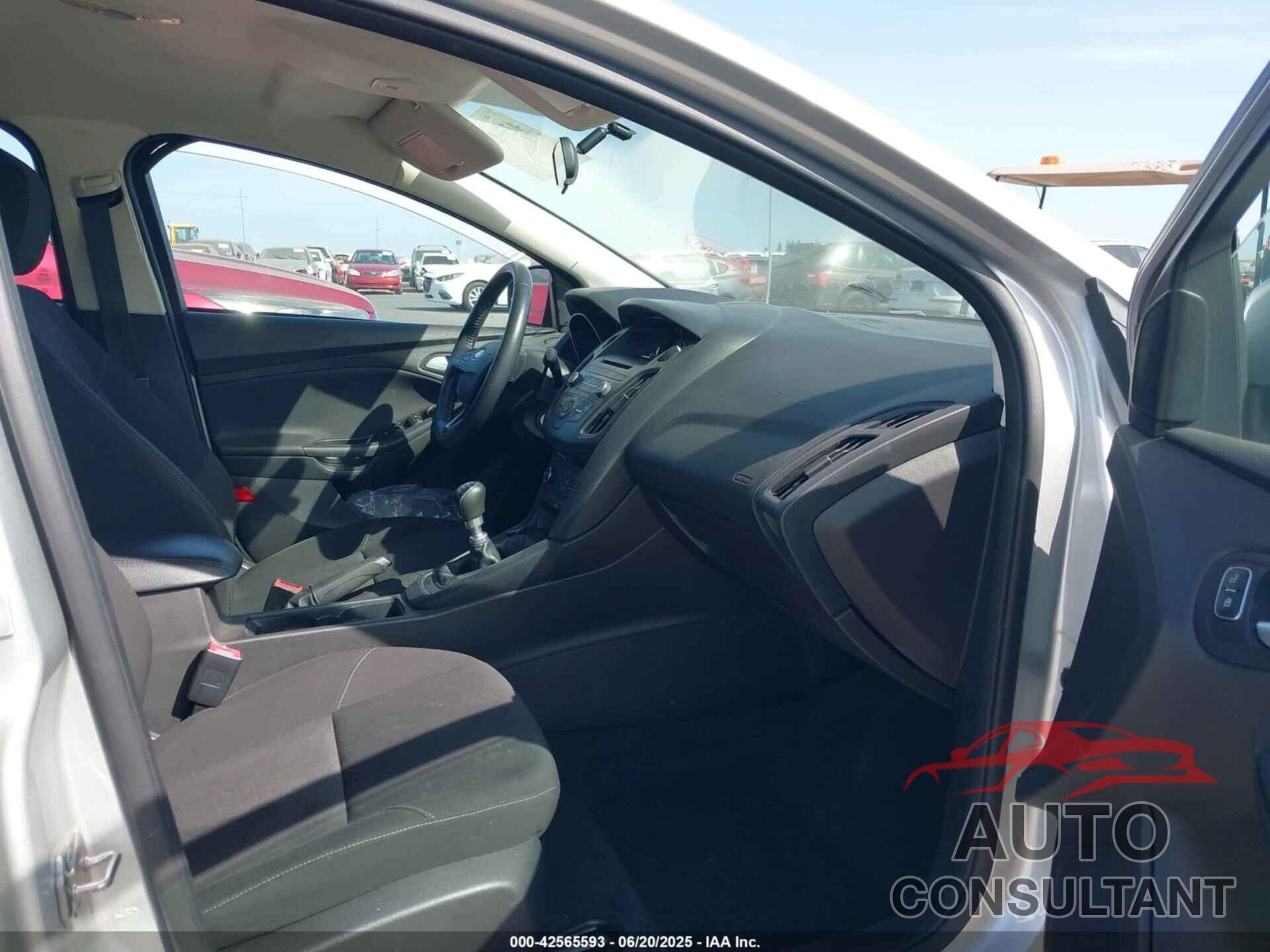 FORD FOCUS 2015 - 1FADP3FE7FL348733