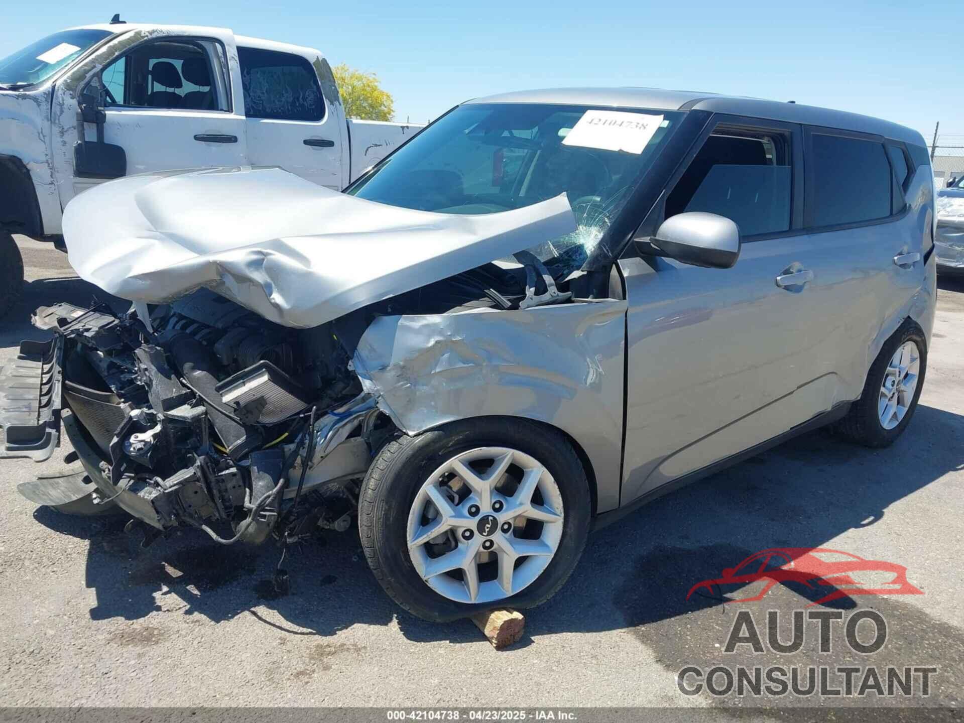 KIA SOUL 2023 - KNDJ23AU5P7888652