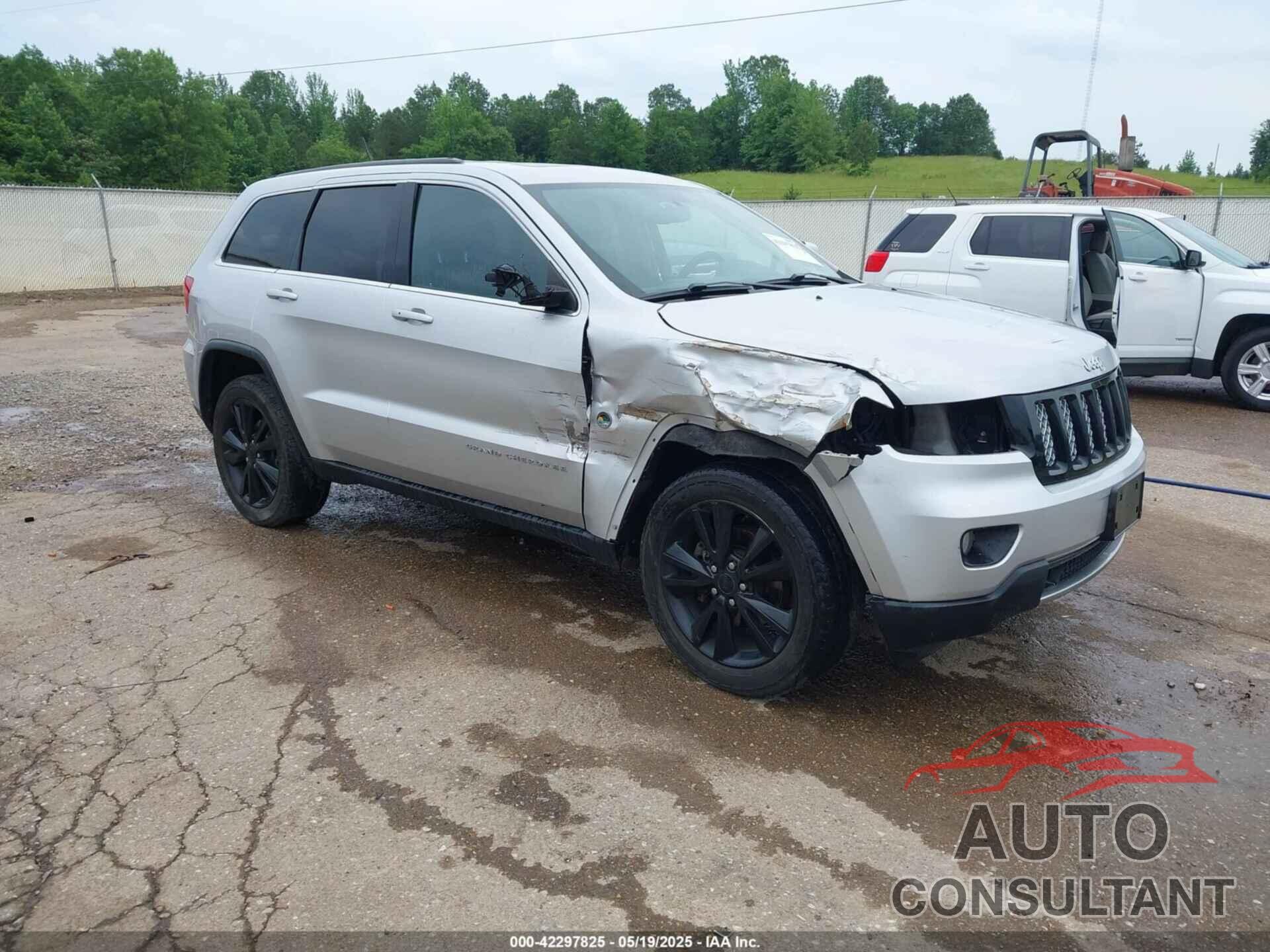 JEEP GRAND CHEROKEE 2013 - 1C4RJFAT7DC597488
