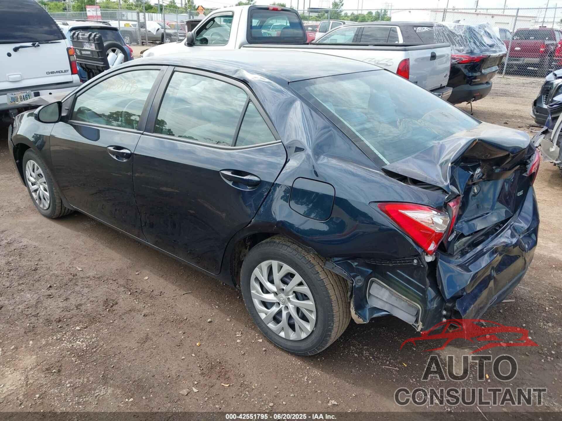 TOYOTA COROLLA 2017 - 2T1BURHE1HC788337