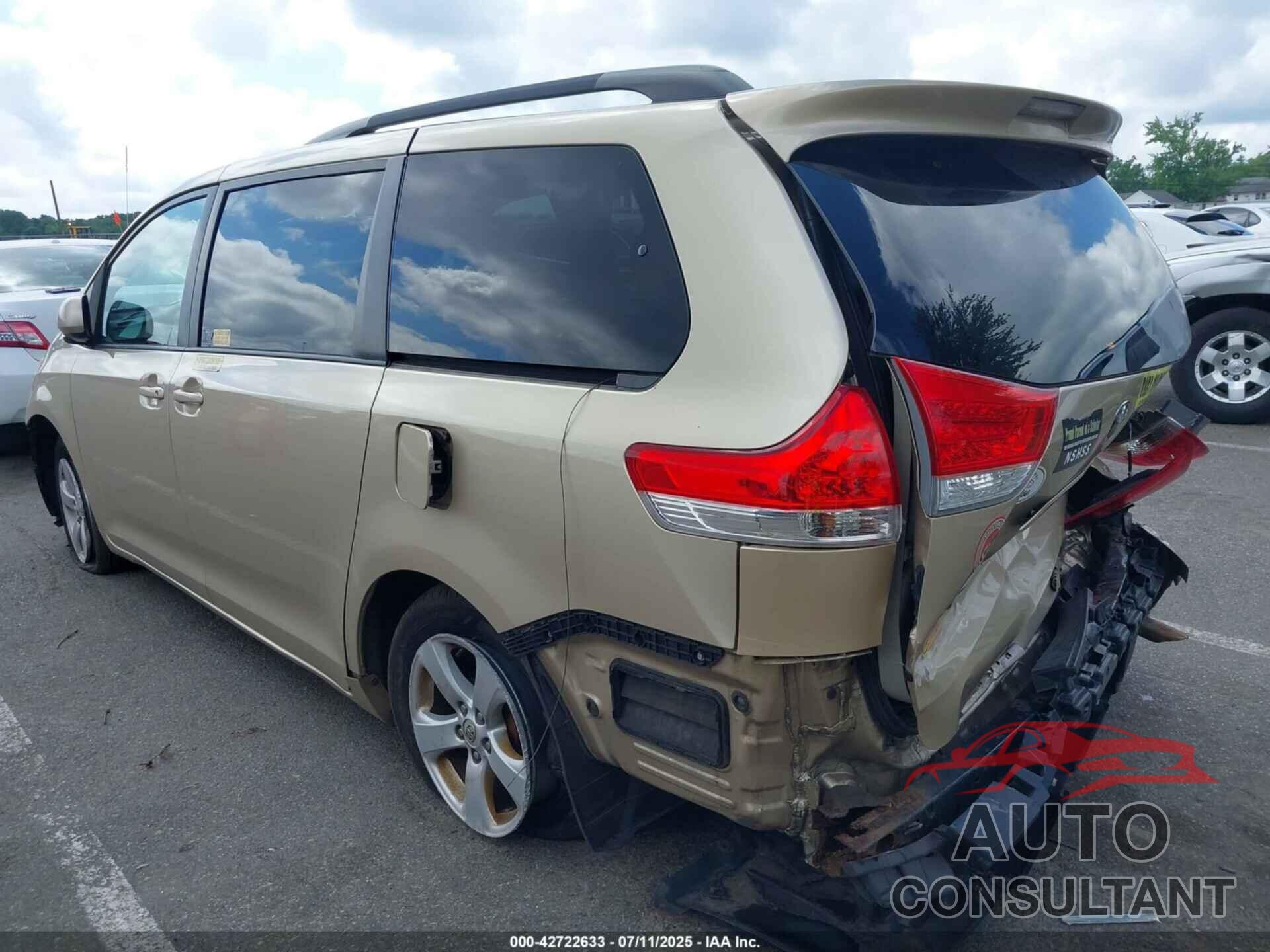 TOYOTA SIENNA 2013 - 5TDKK3DC8DS317309