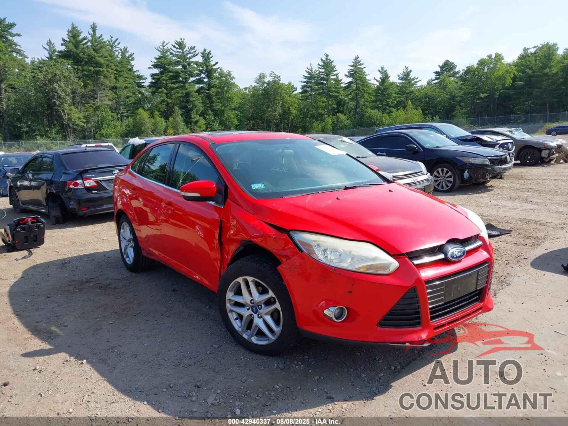 FORD FOCUS 2012 - 1FAHP3H28CL419115
