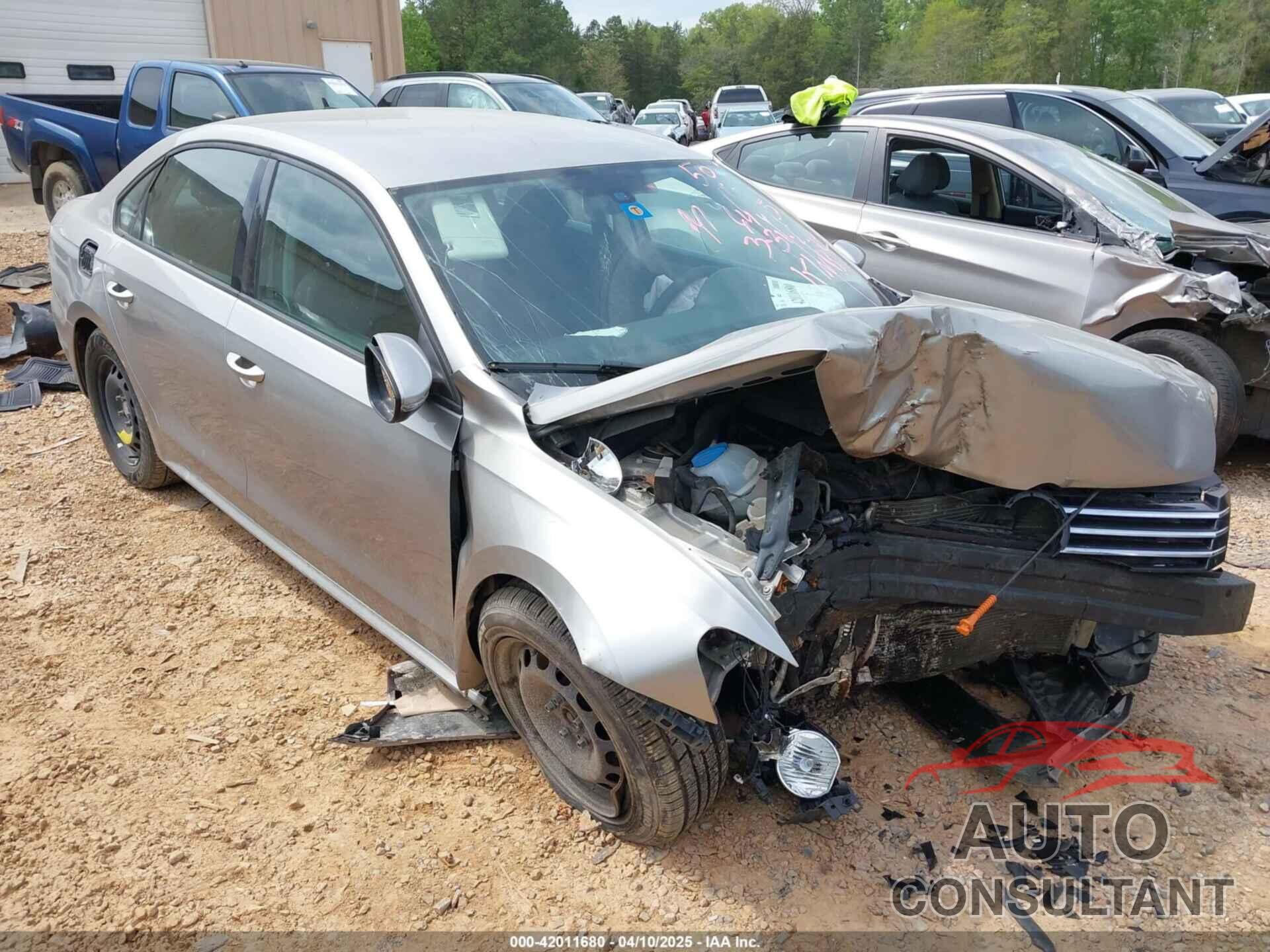 VOLKSWAGEN PASSAT 2012 - 1VWAP7A3XCC016465