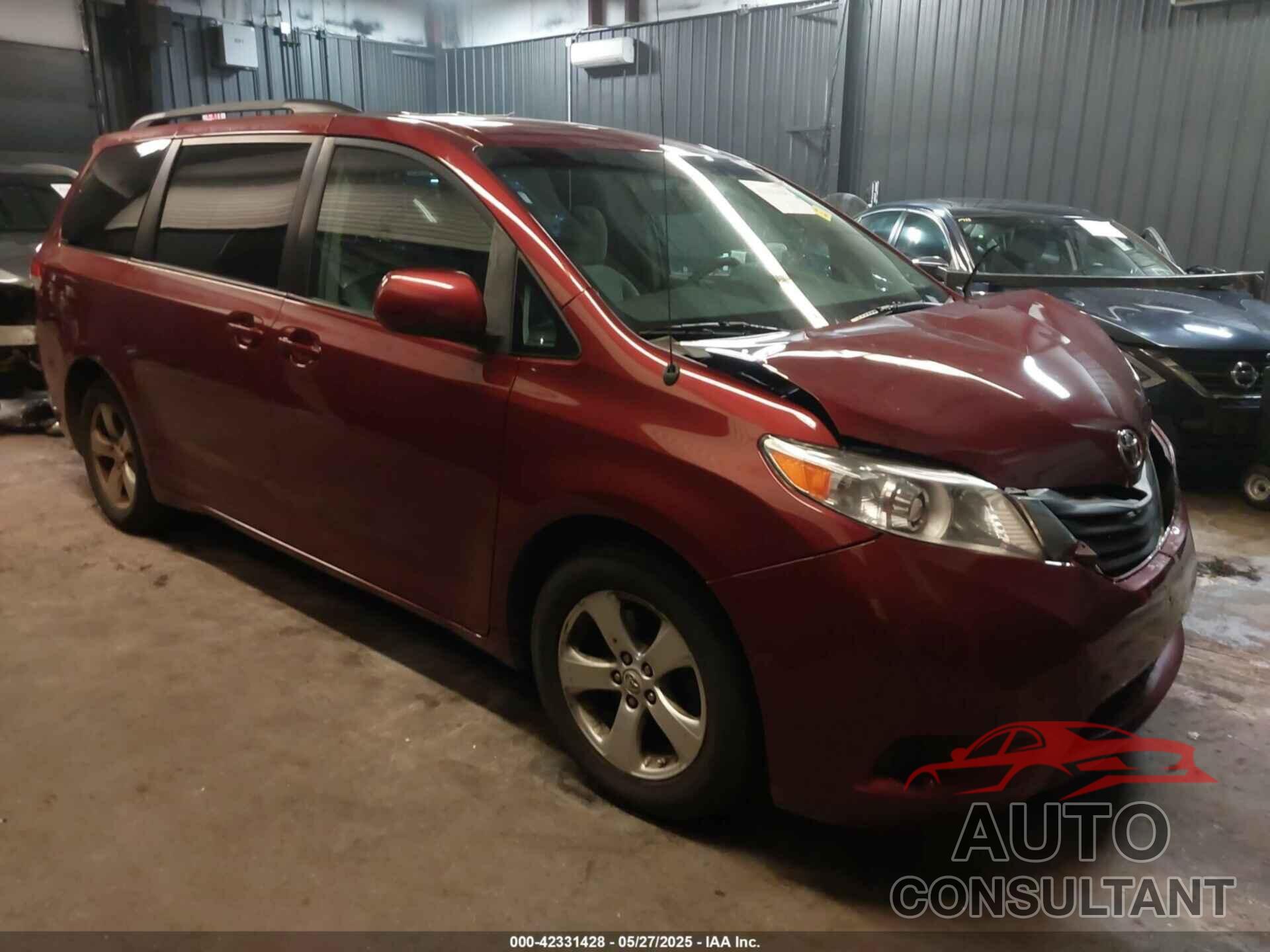 TOYOTA SIENNA 2011 - 5TDKK3DC2BS002261