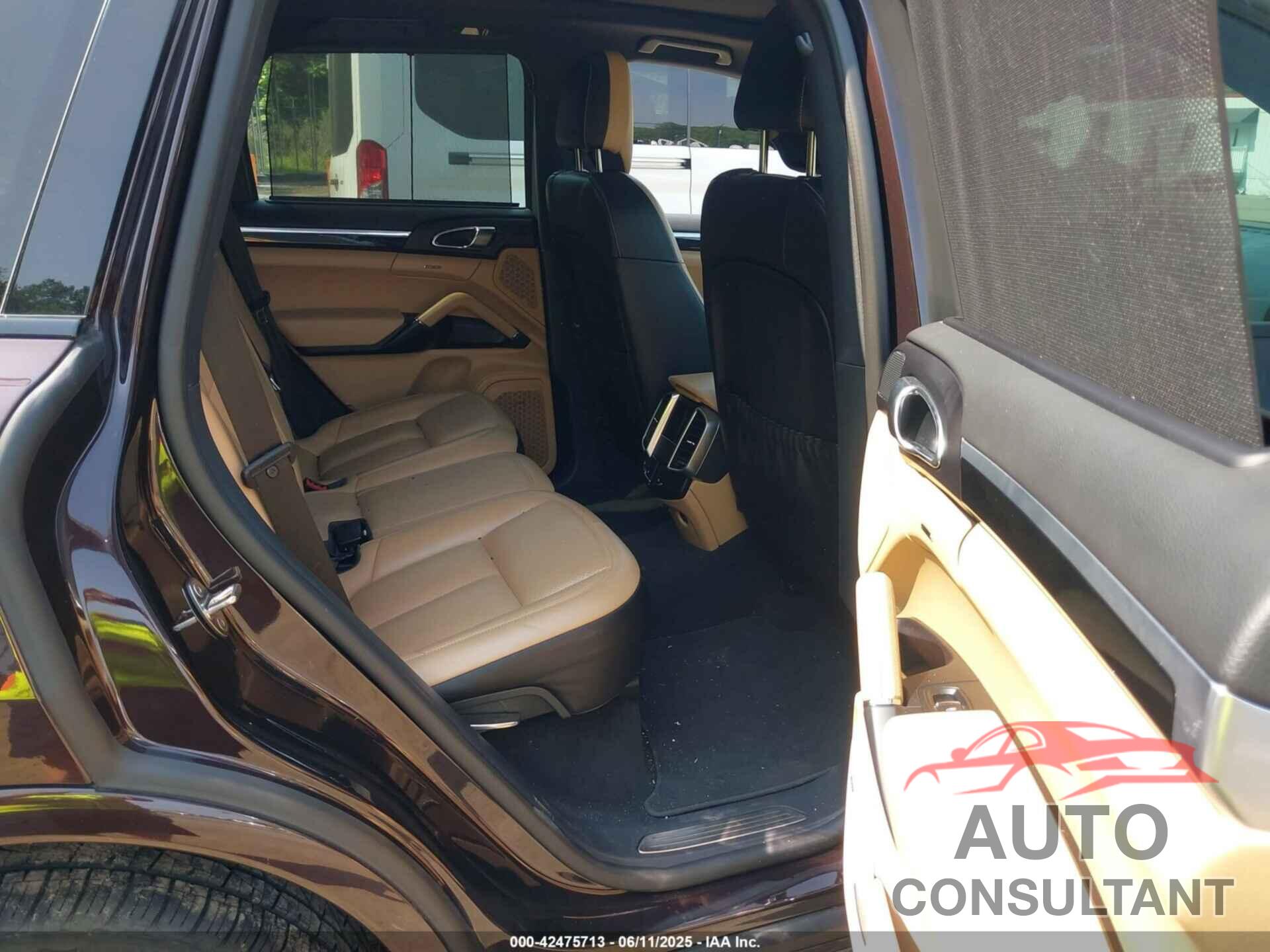 PORSCHE CAYENNE 2017 - WP1AA2A21HKA88424