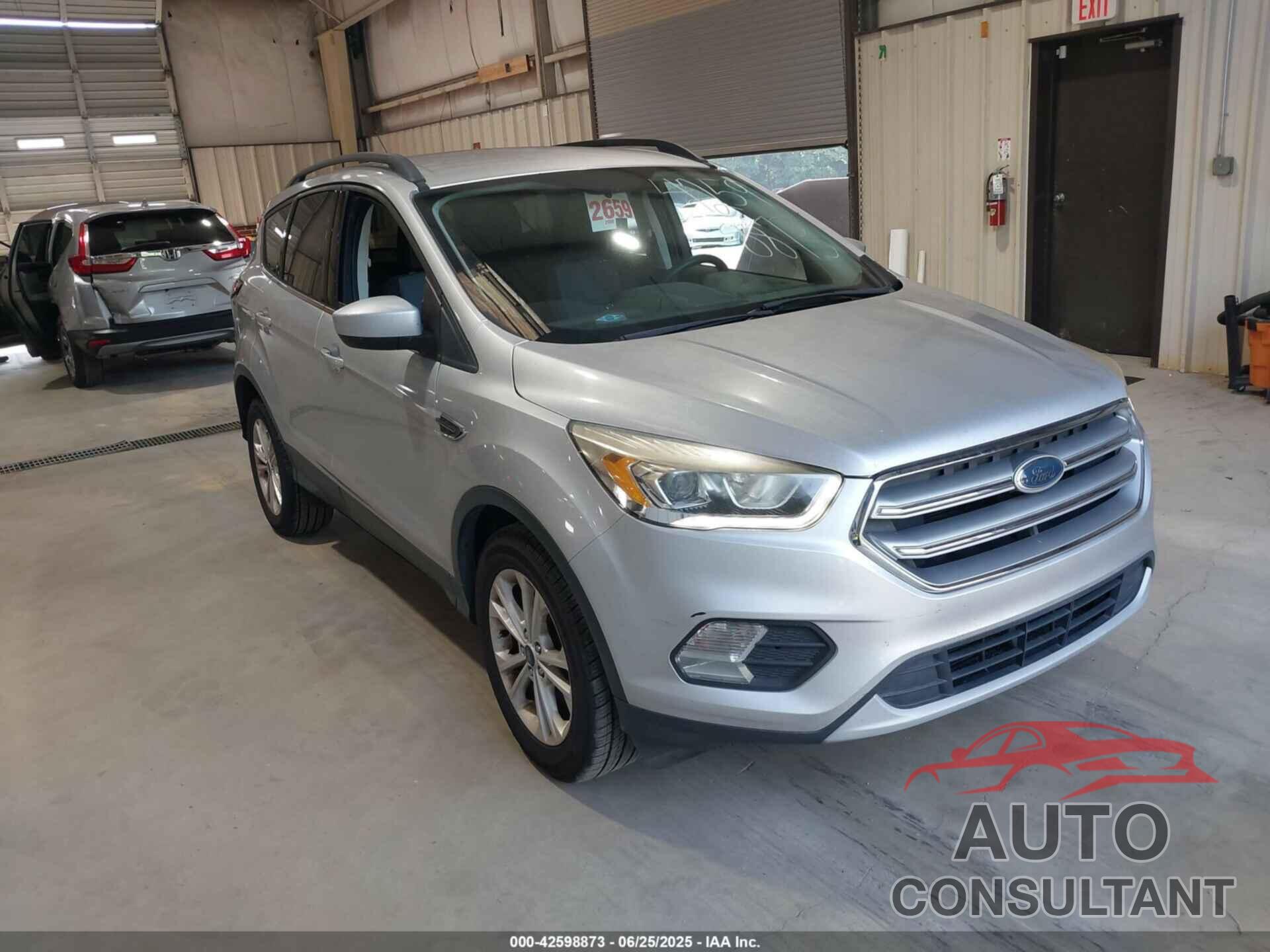 FORD ESCAPE 2017 - 1FMCU0GD3HUE84496
