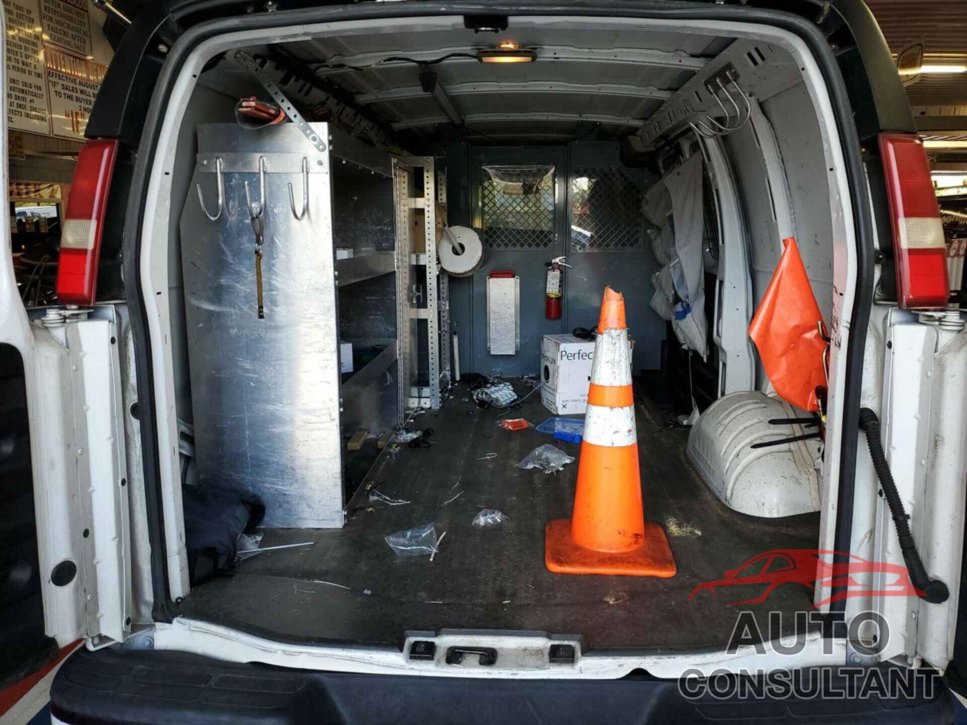CHEVROLET EXPRESS G1500 2014 - 1GCSGAFX3E1204355