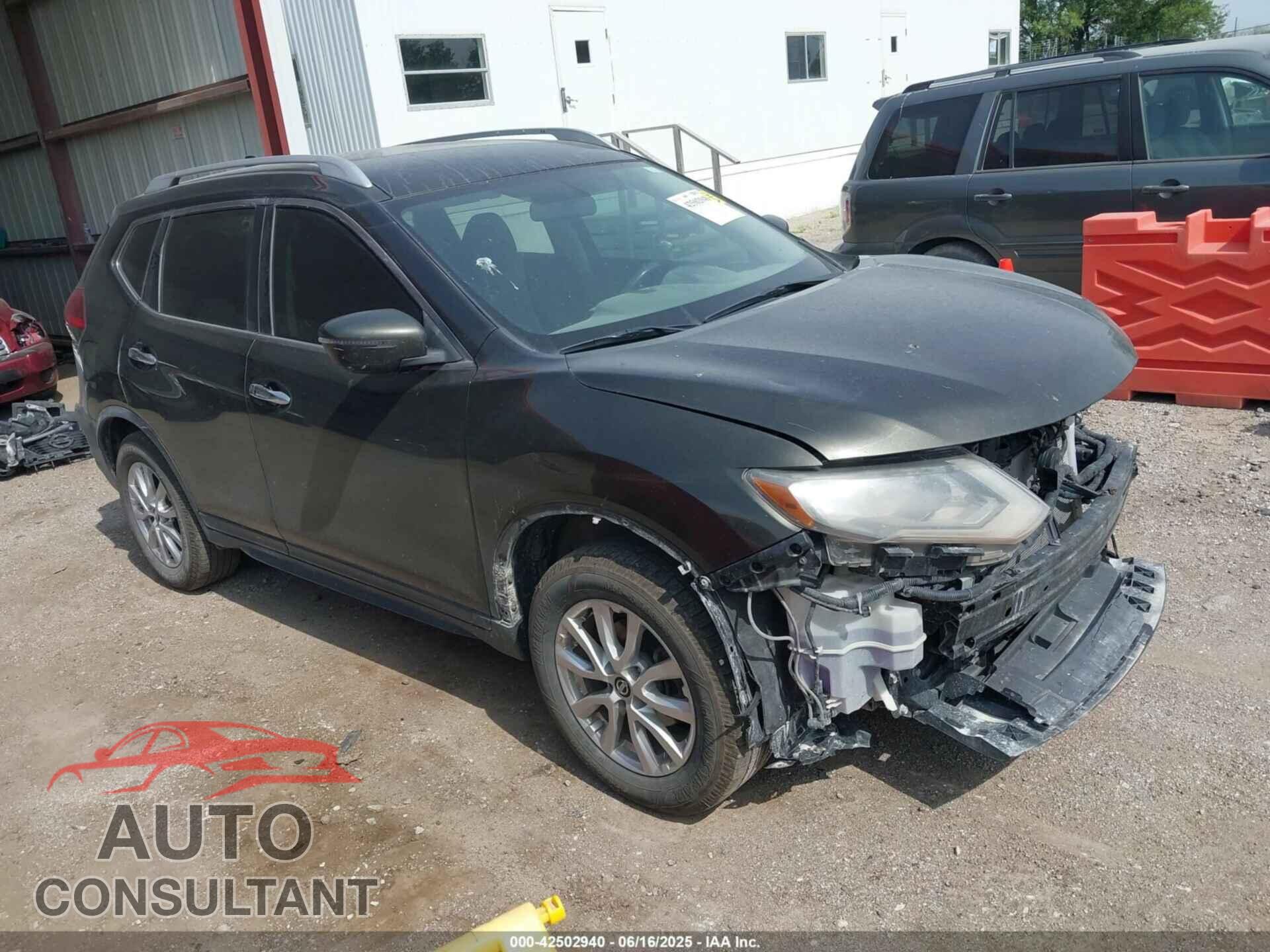 NISSAN ROGUE 2017 - KNMAT2MV7HP534645