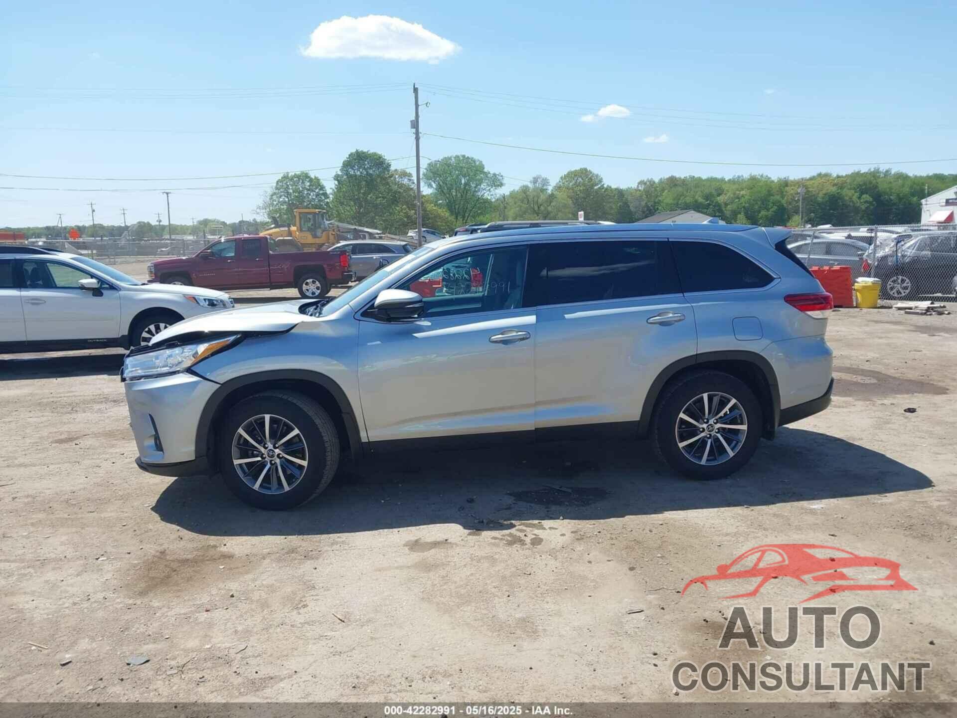 TOYOTA HIGHLANDER 2019 - 5TDJZRFH5KS570670