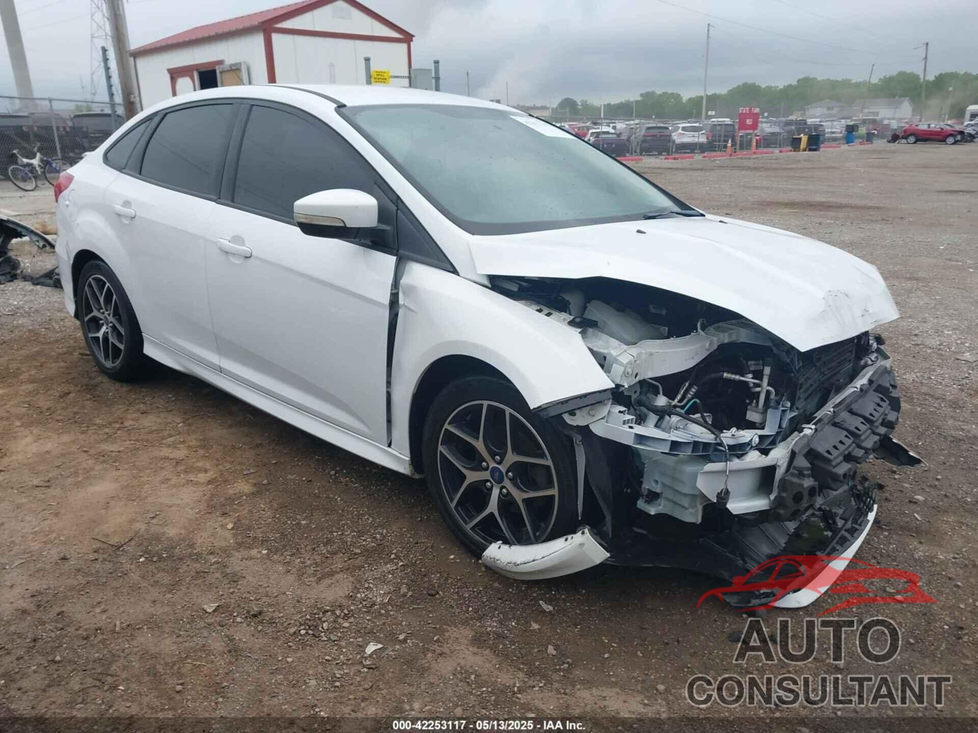FORD FOCUS 2016 - 1FADP3F21GL288553