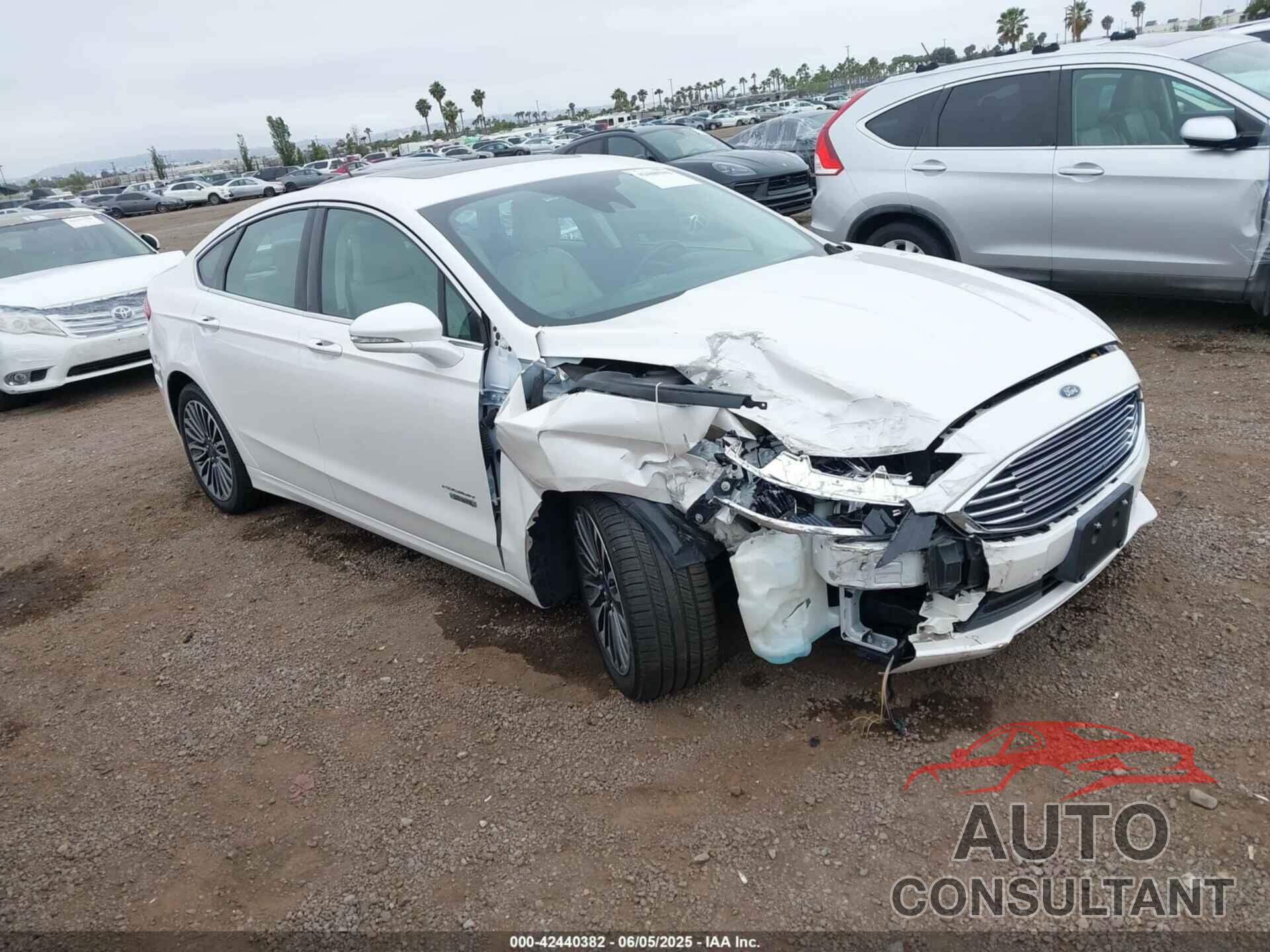 FORD FUSION ENERGI 2017 - 3FA6P0SU2HR379834