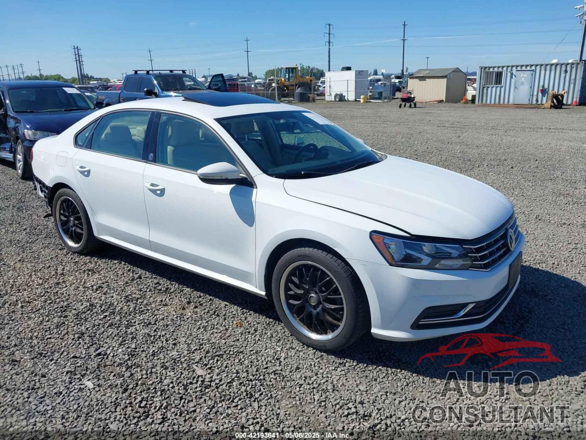 VOLKSWAGEN PASSAT 2019 - 1VWLA7A30KC000915