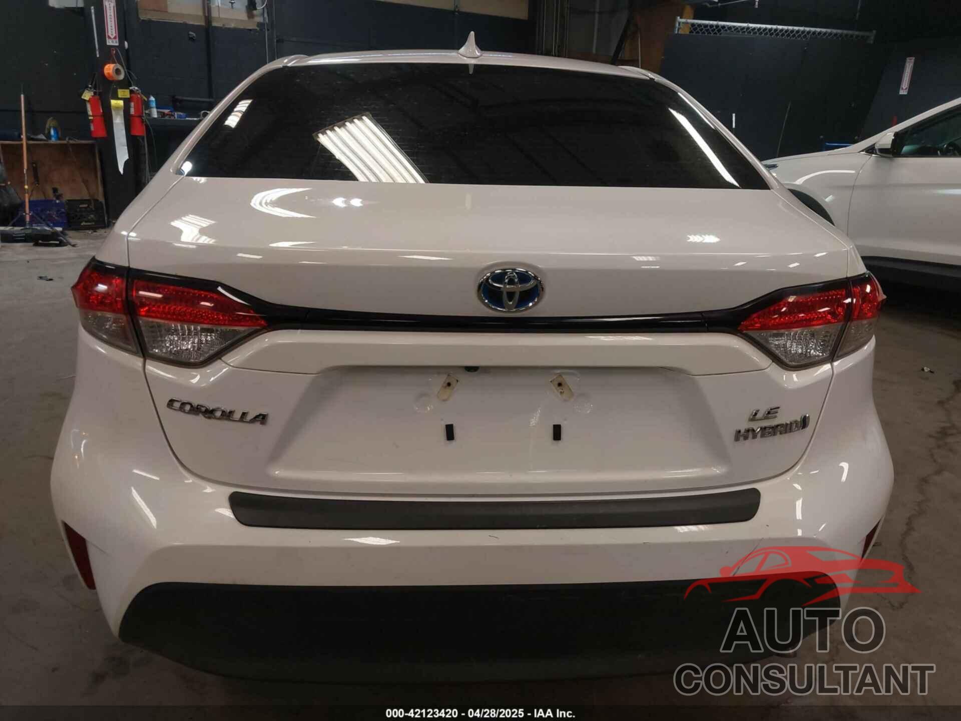 TOYOTA COROLLA 2023 - JTDBDMHE3P3003472