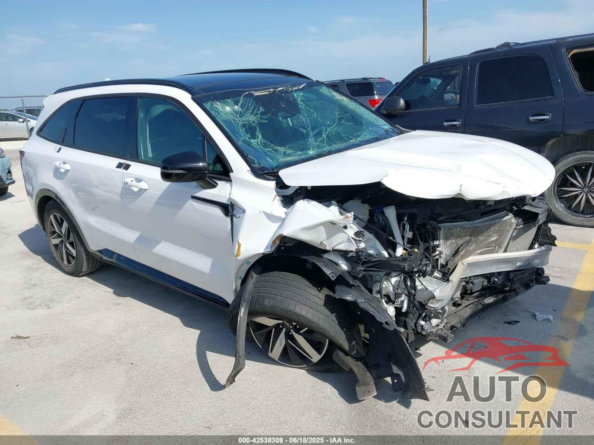 KIA SORENTO 2023 - 5XYRH4LF5PG187733