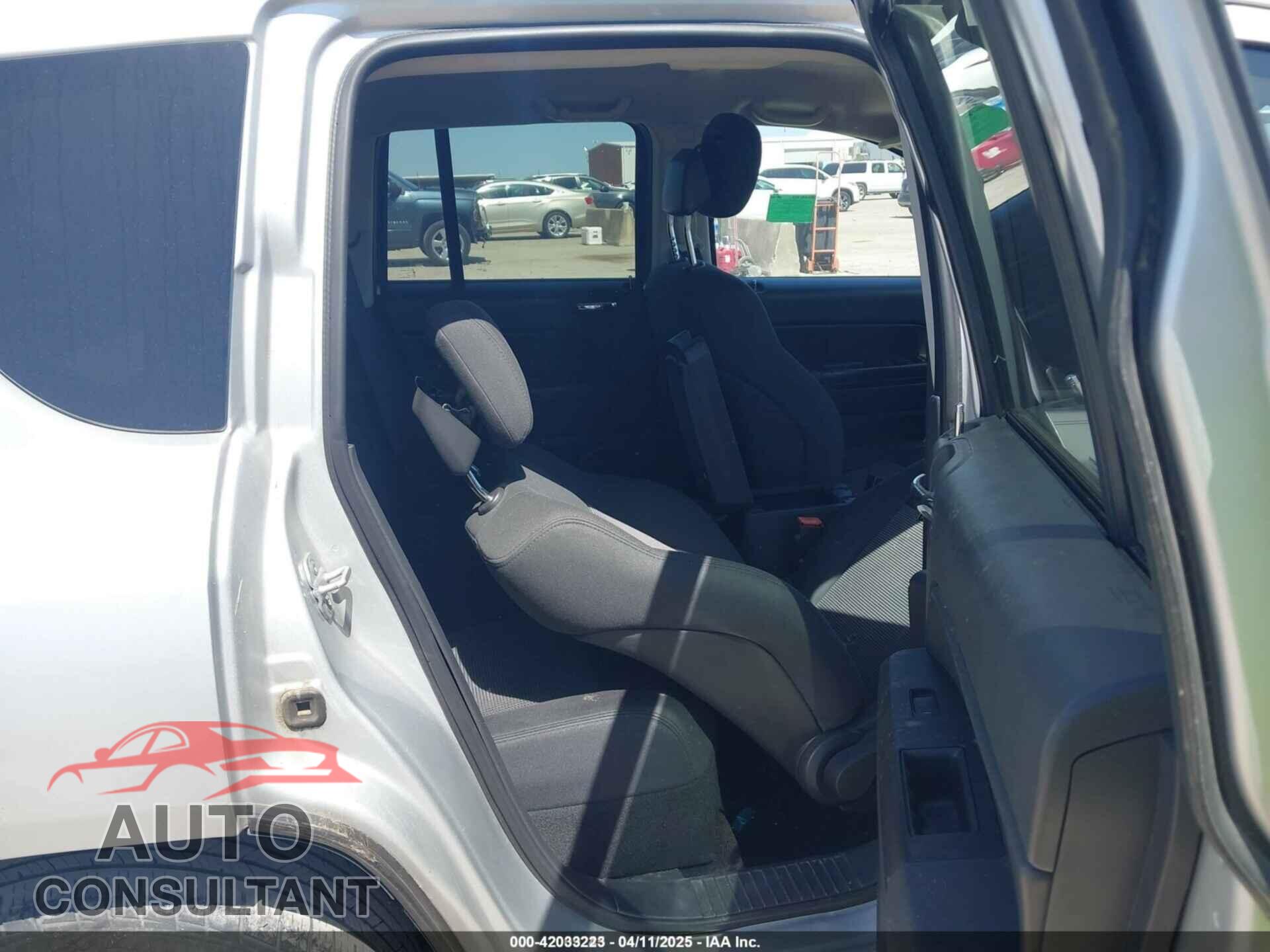 JEEP COMPASS 2012 - 1C4NJCBB1CD660077