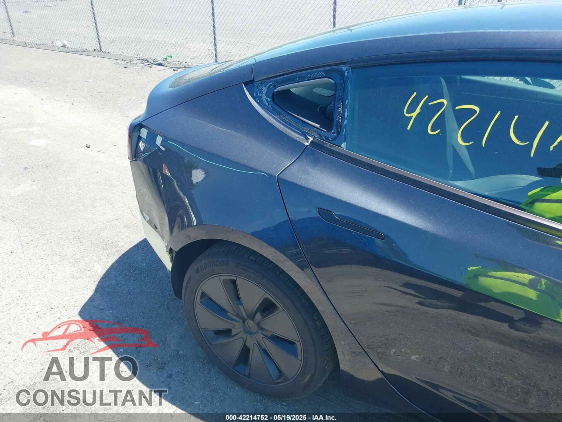 TESLA MODEL 3 2024 - 5YJ3E1EA3RF784002