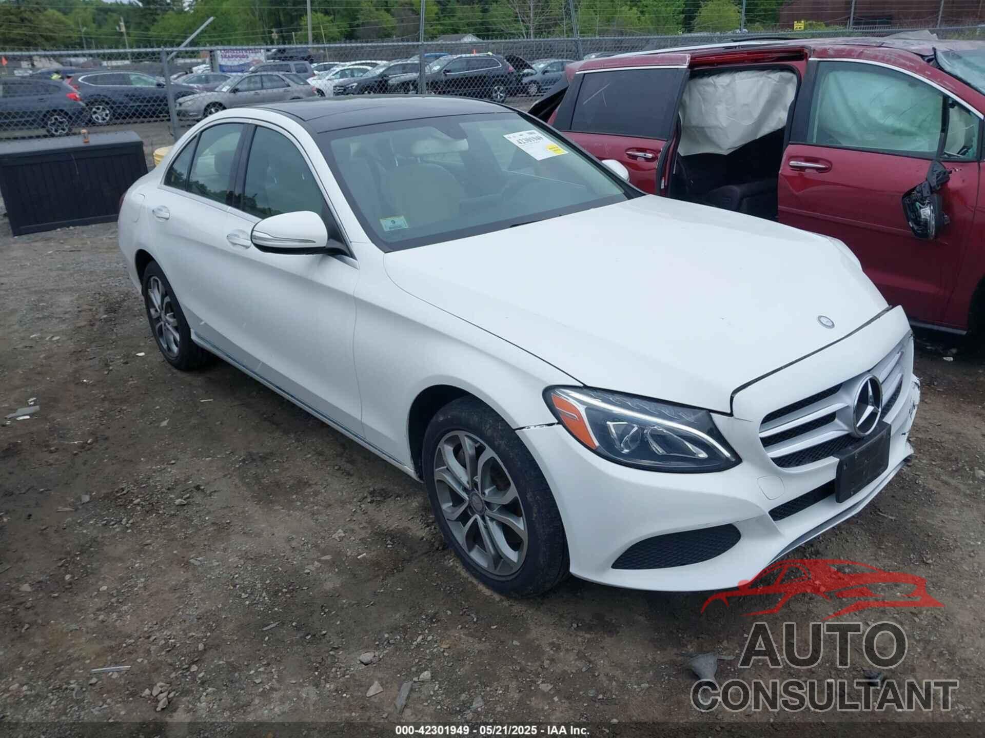 MERCEDES-BENZ C 300 2015 - 55SWF4KB1FU025139