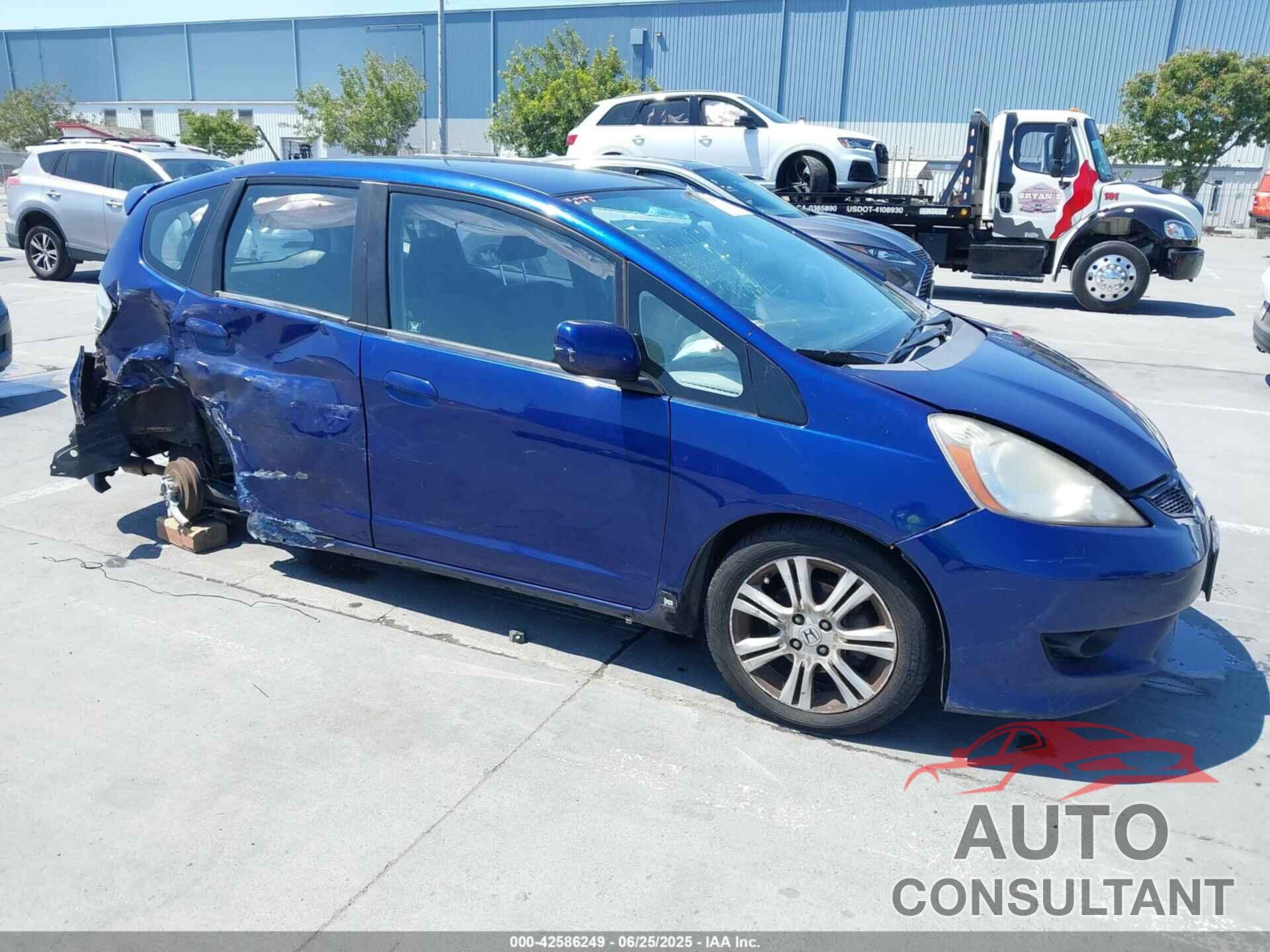HONDA FIT 2011 - JHMGE8H51BC021096
