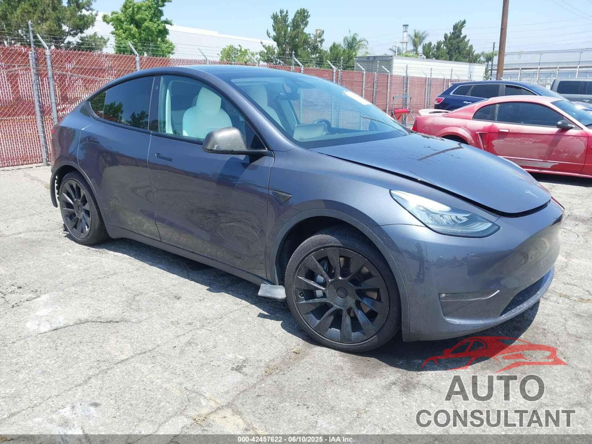 TESLA MODEL Y 2022 - 7SAYGAEE2NF358401