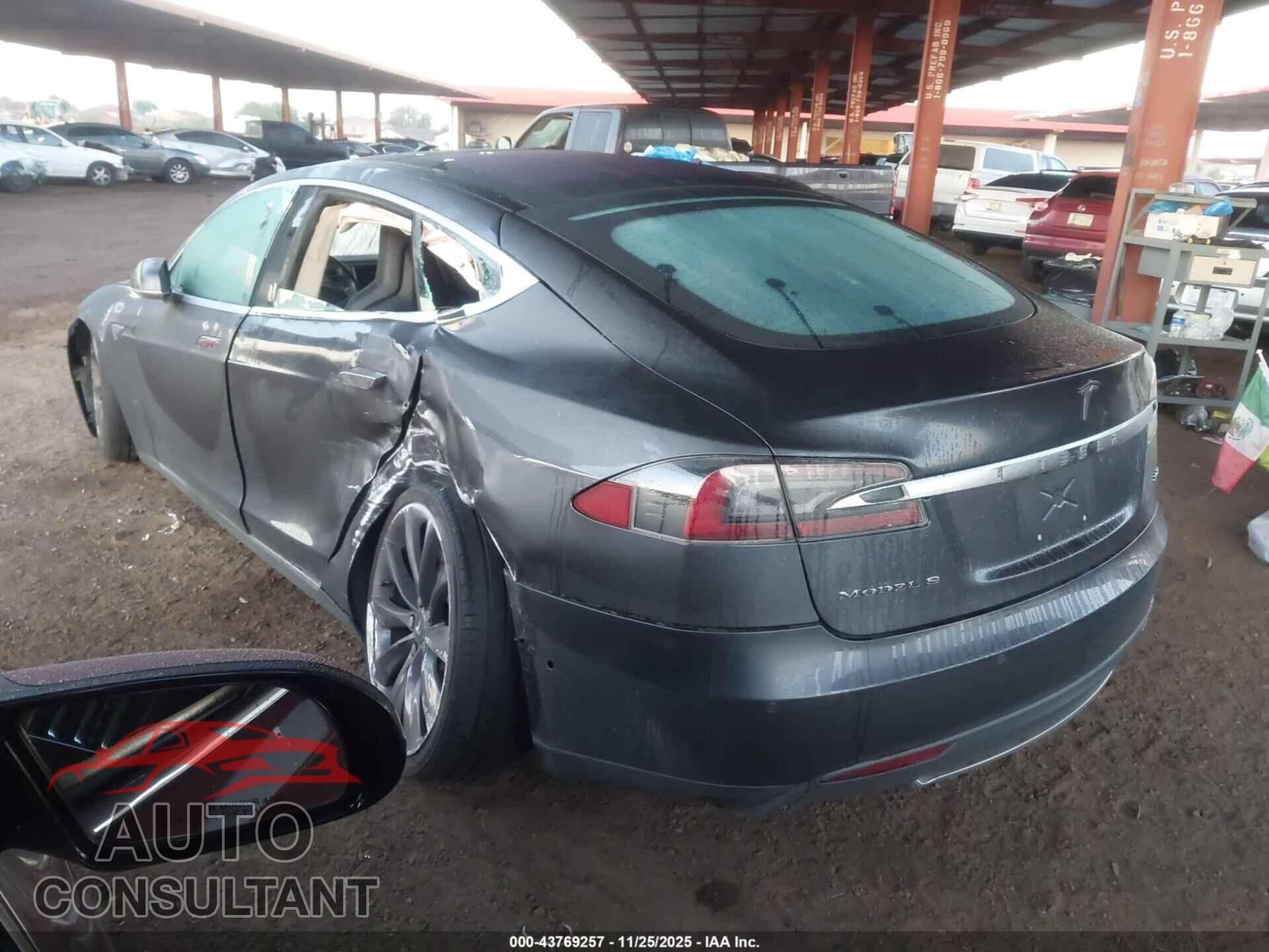 TESLA MODEL S 2015 - 5YJSA1E2XFF116080