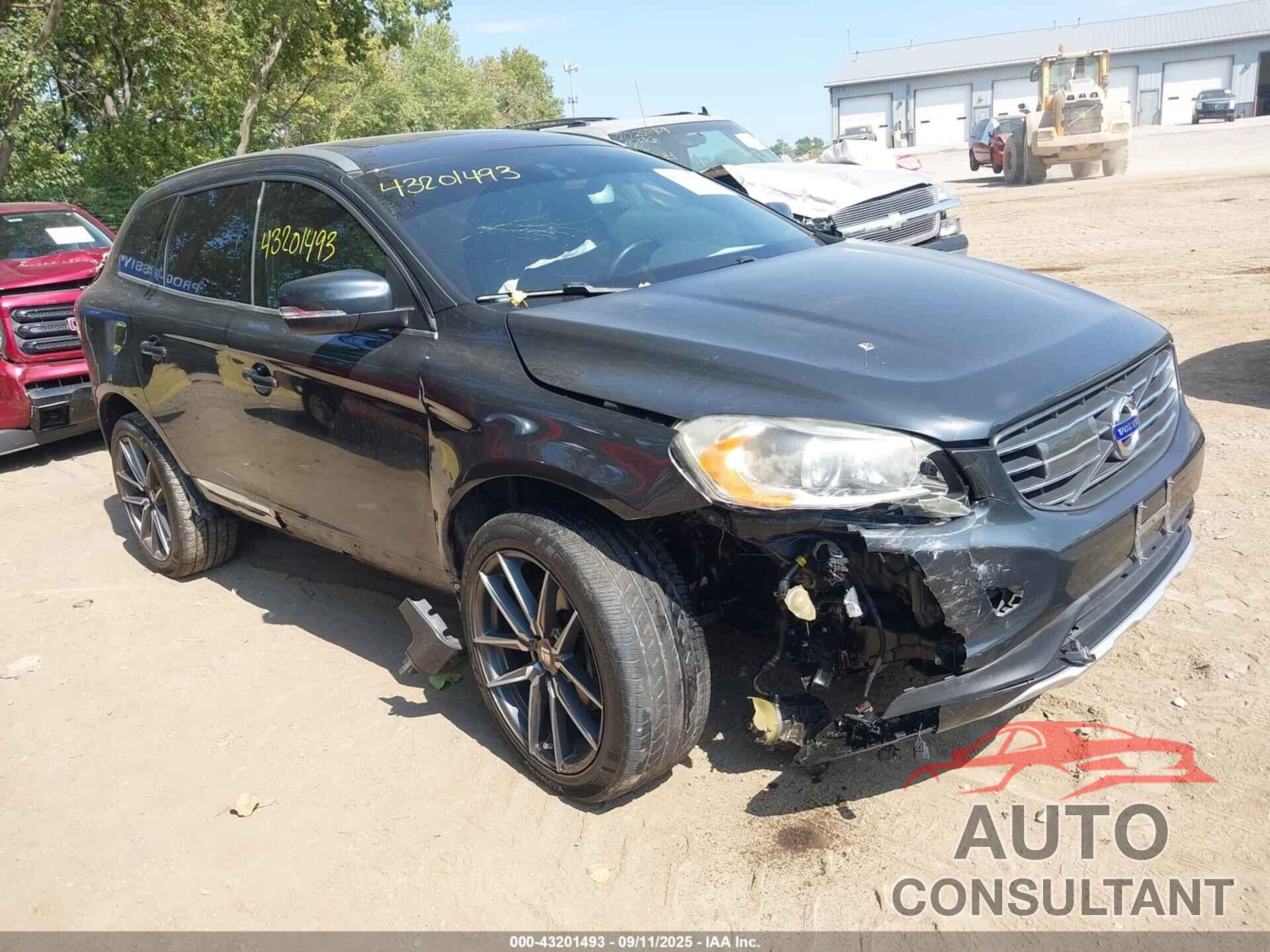 VOLVO XC60 2015 - YV440MDM1F2734081