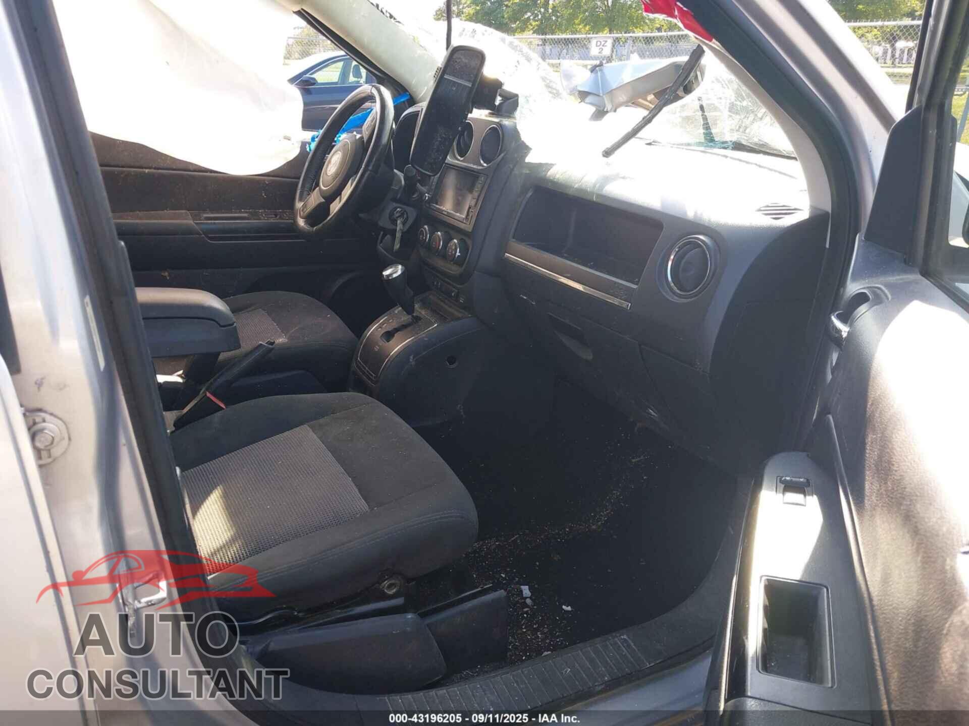 JEEP COMPASS 2011 - 1J4NF1FB6BD223782