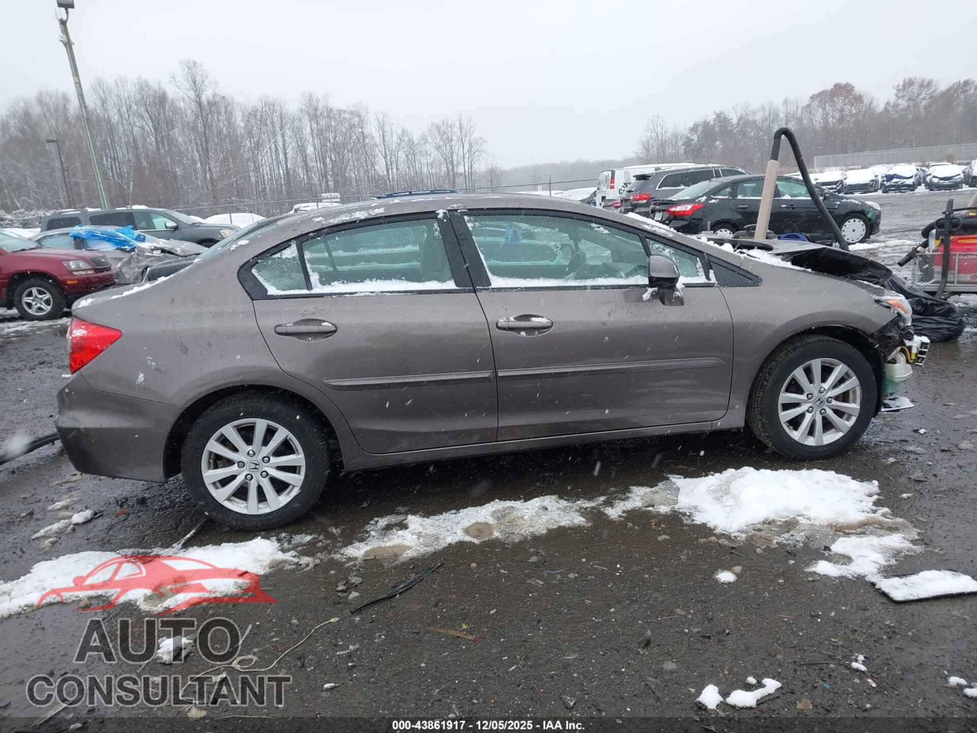 HONDA CIVIC 2012 - 2HGFB2F83CH521065