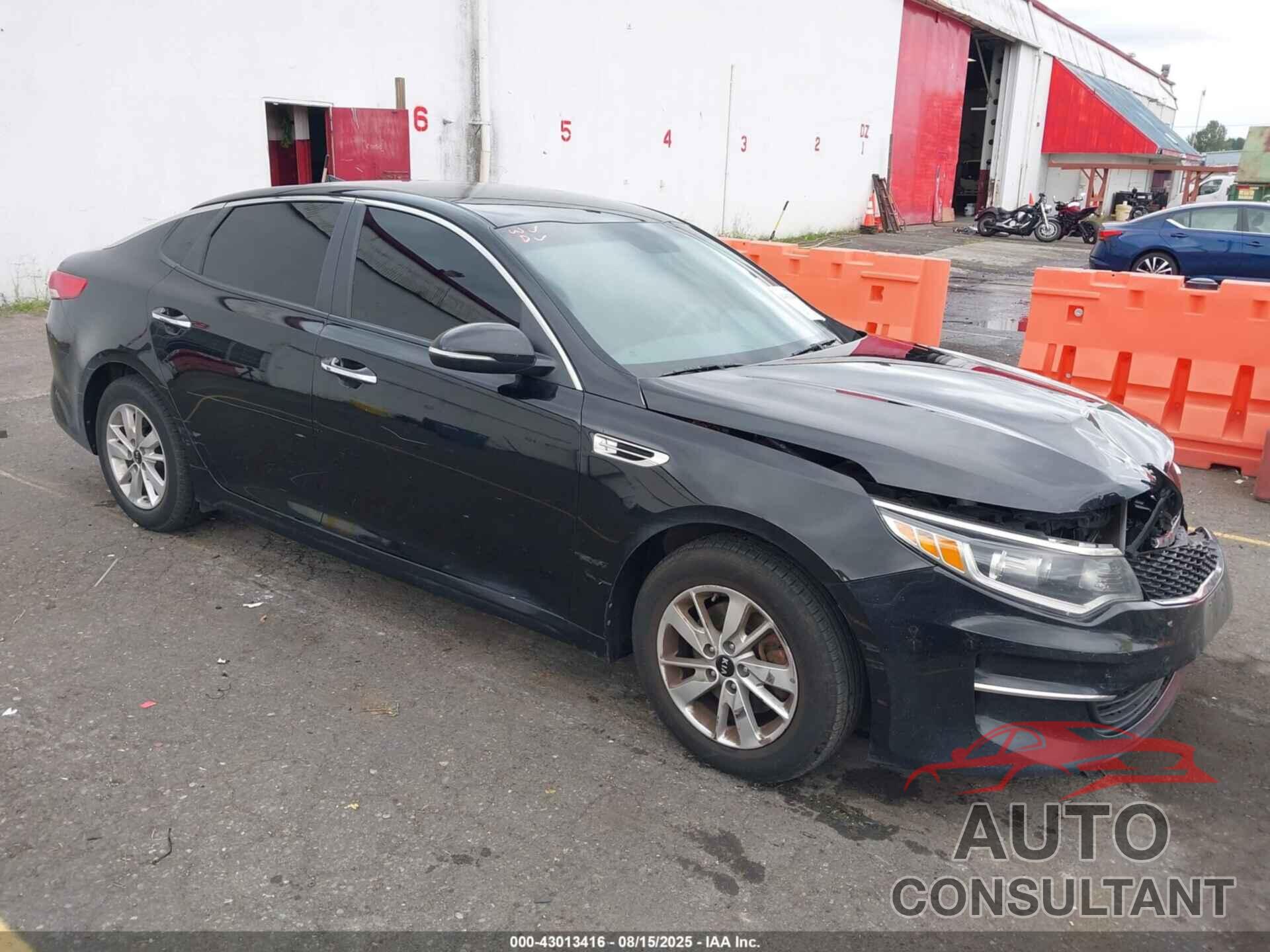 KIA OPTIMA 2017 - KNAGT4L33H5151624