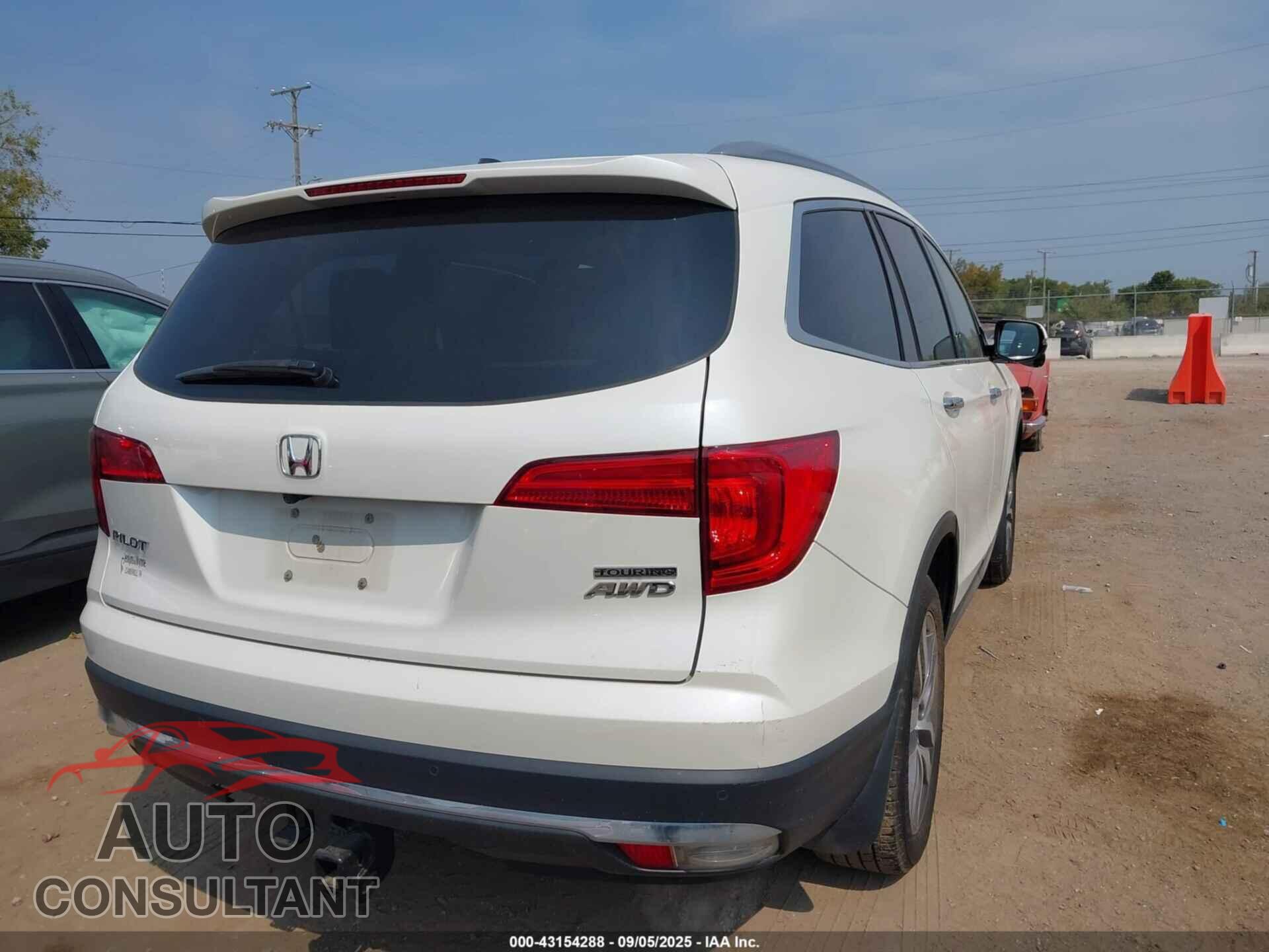 HONDA PILOT 2017 - 5FNYF6H90HB044987