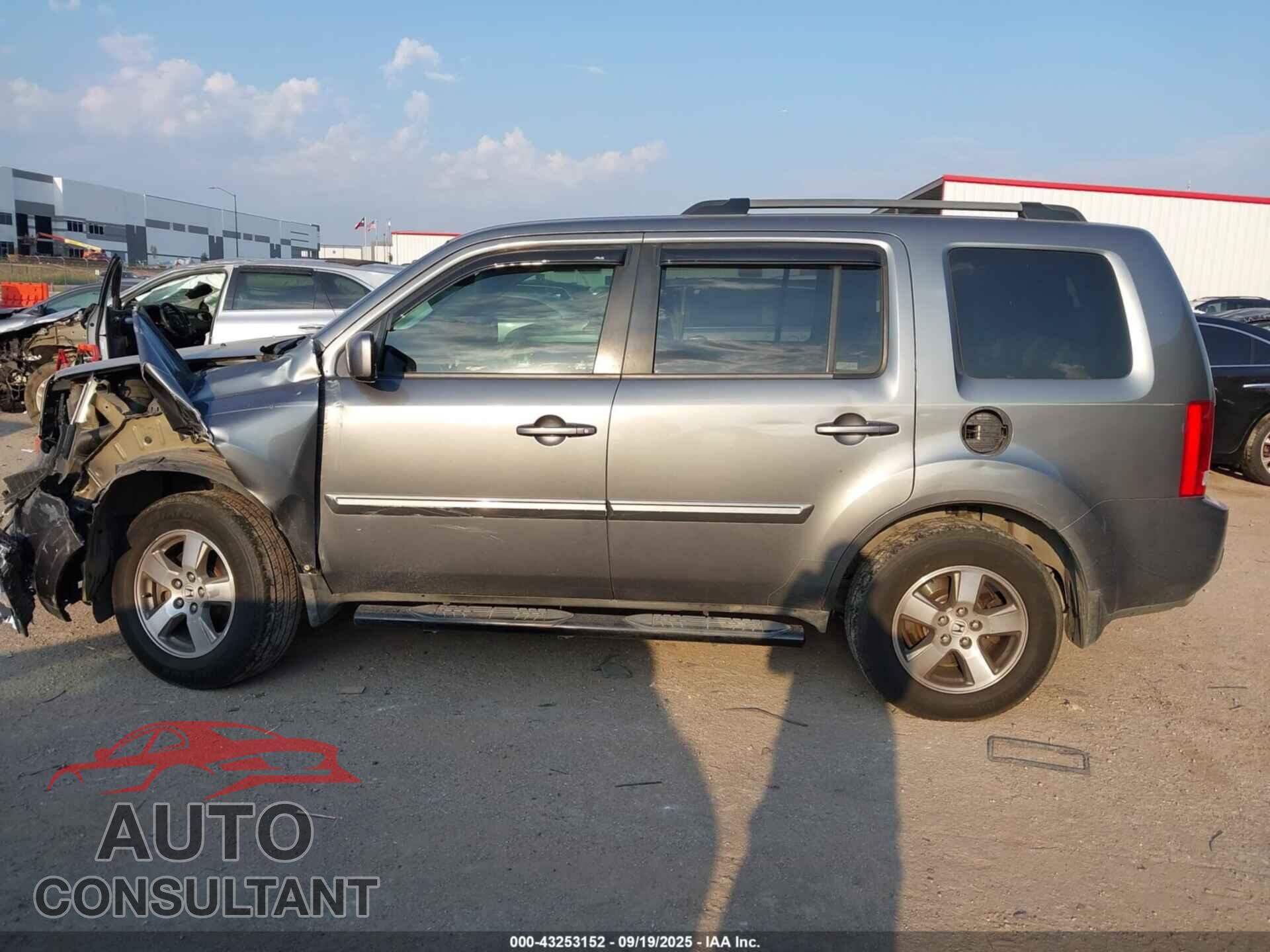 HONDA PILOT 2009 - 5FNYF38579B027200