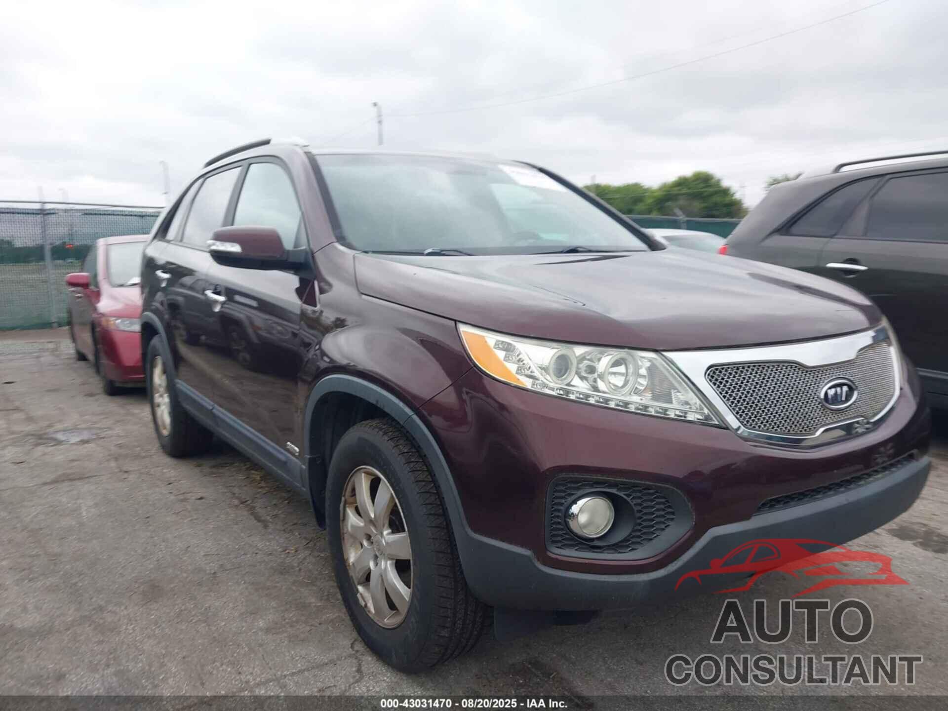 KIA SORENTO 2011 - 5XYKTCA14BG033704