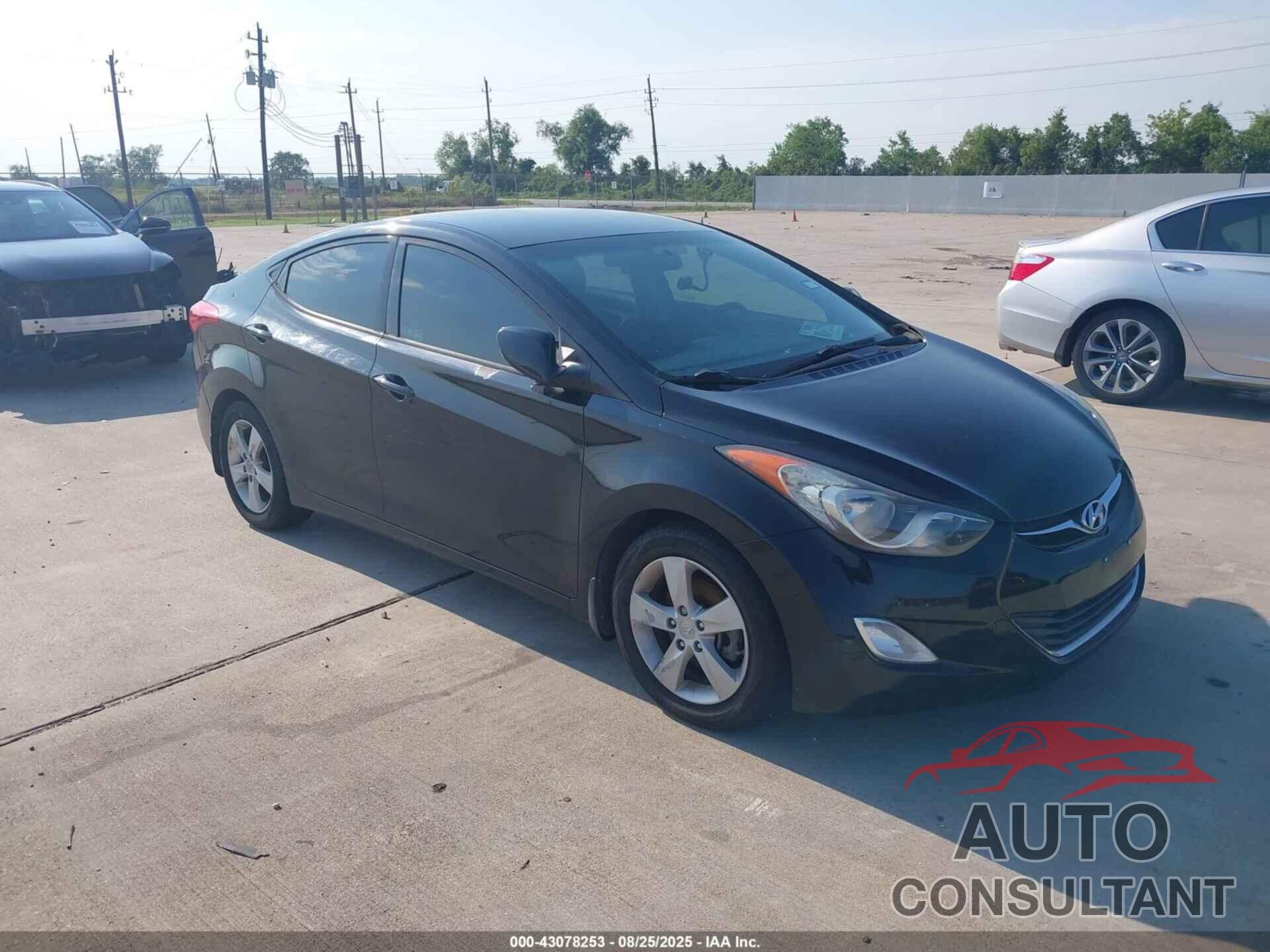 HYUNDAI ELANTRA 2013 - 5NPDH4AE7DH407365