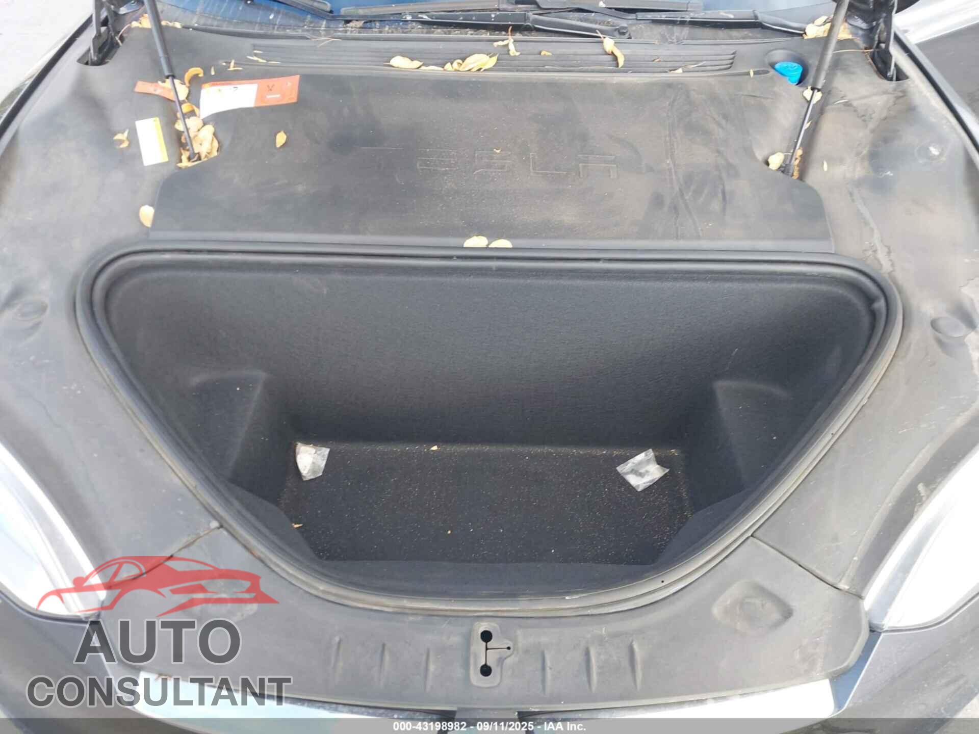 TESLA MODEL S 2016 - 5YJSA1E26GF143035
