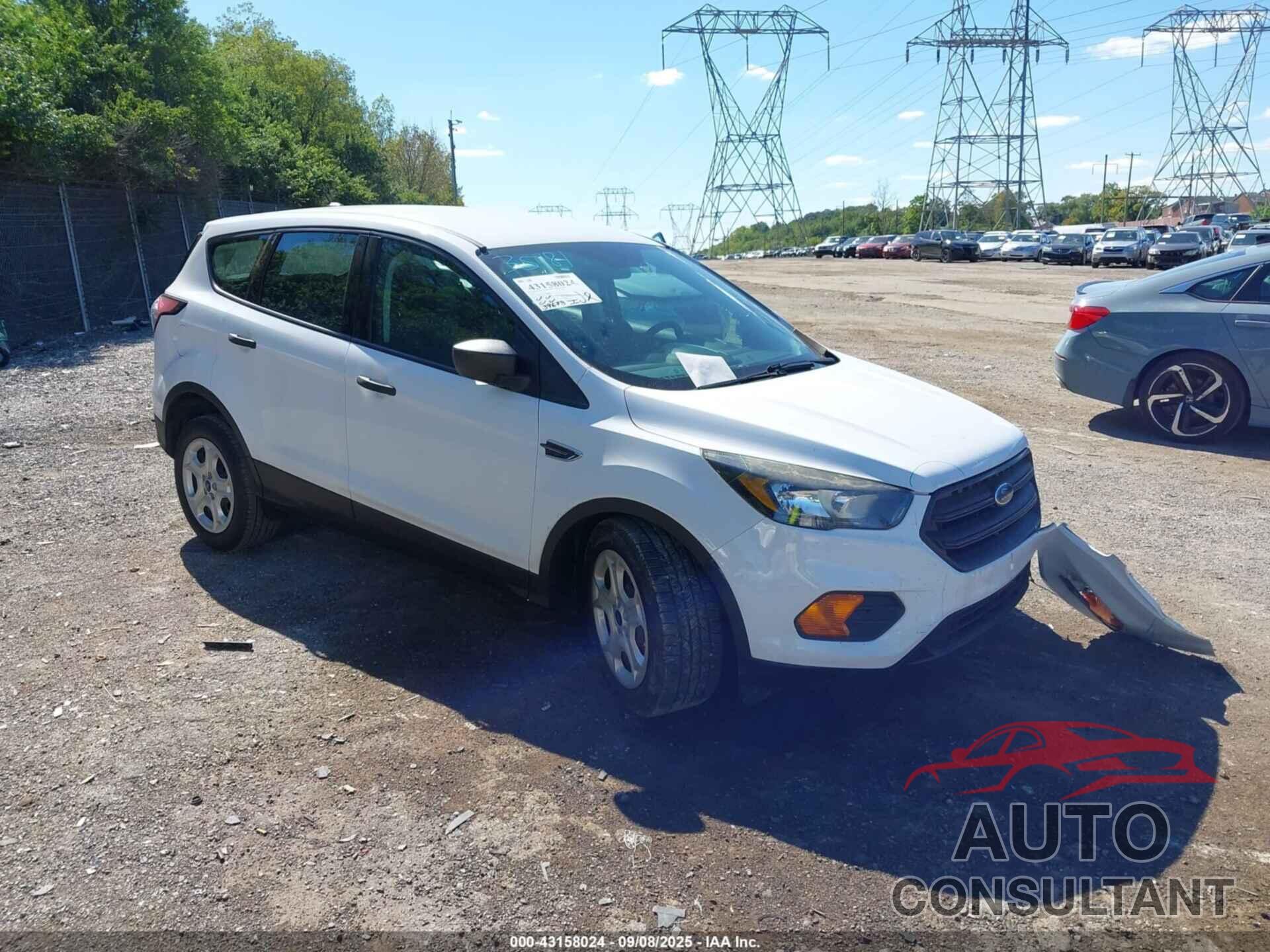 FORD ESCAPE 2018 - 1FMCU0F70JUA39165