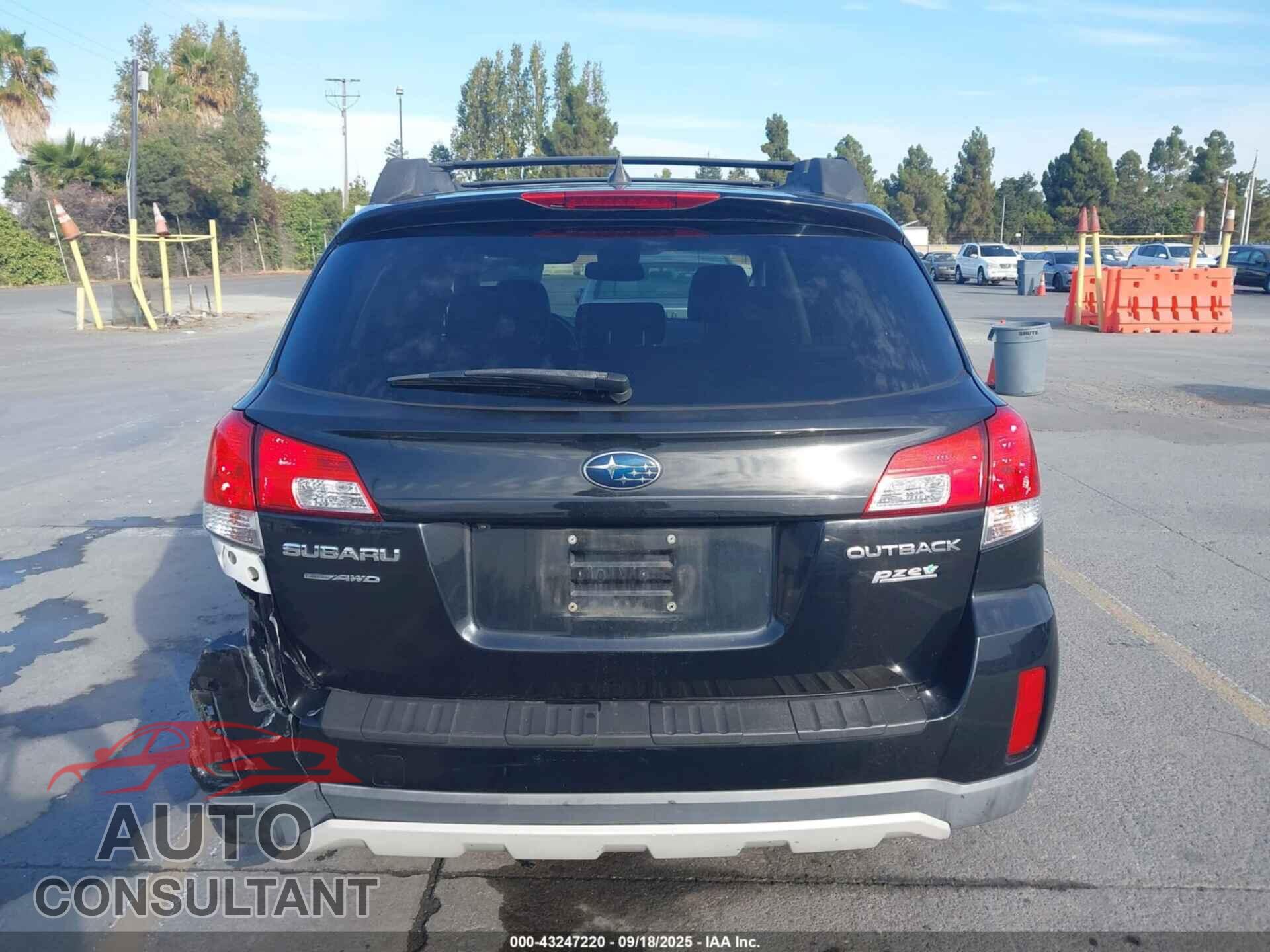 SUBARU OUTBACK 2013 - 4S4BRBSC8D3324881