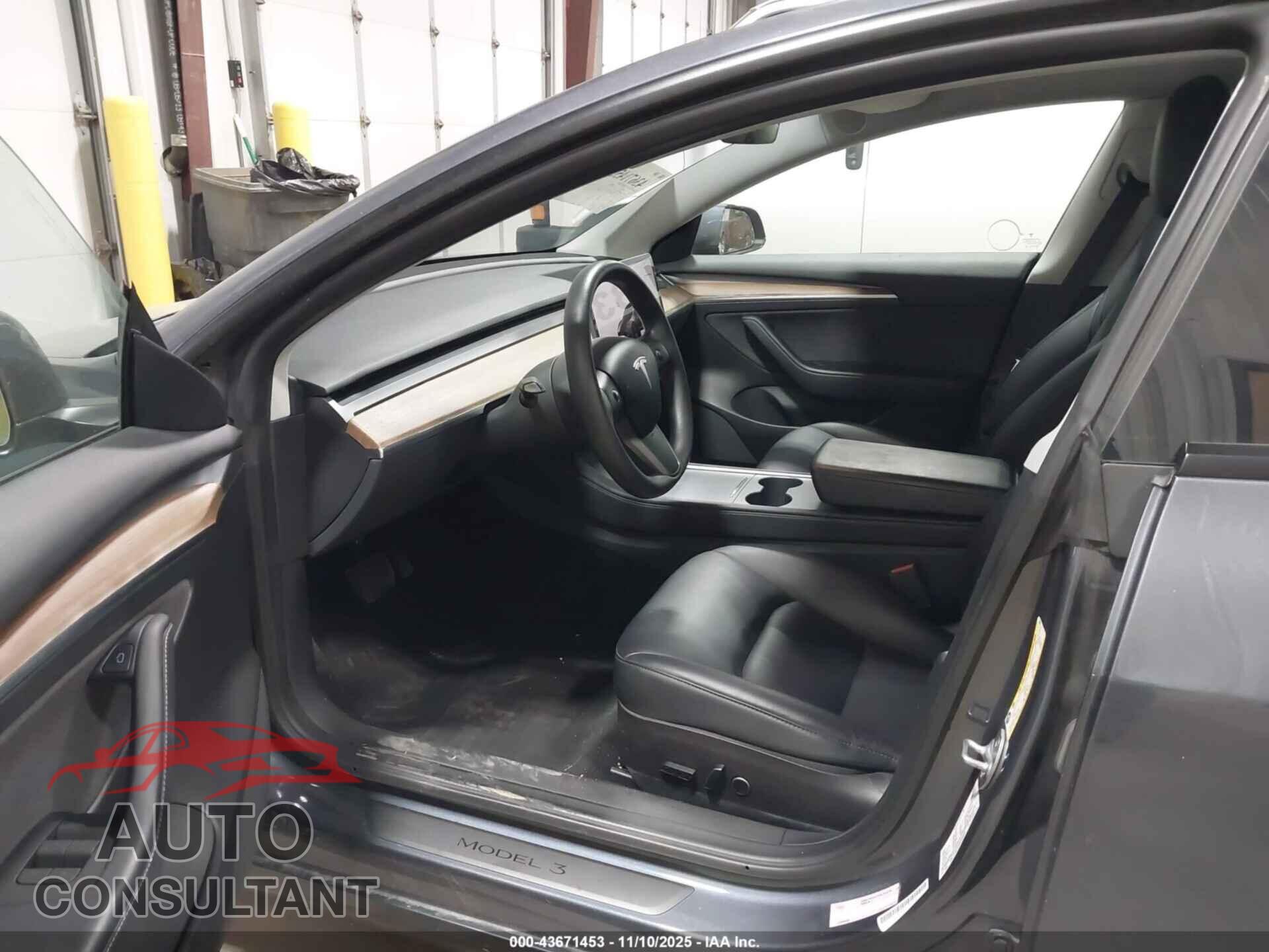 TESLA MODEL 3 2022 - 5YJ3E1EB8NF289538