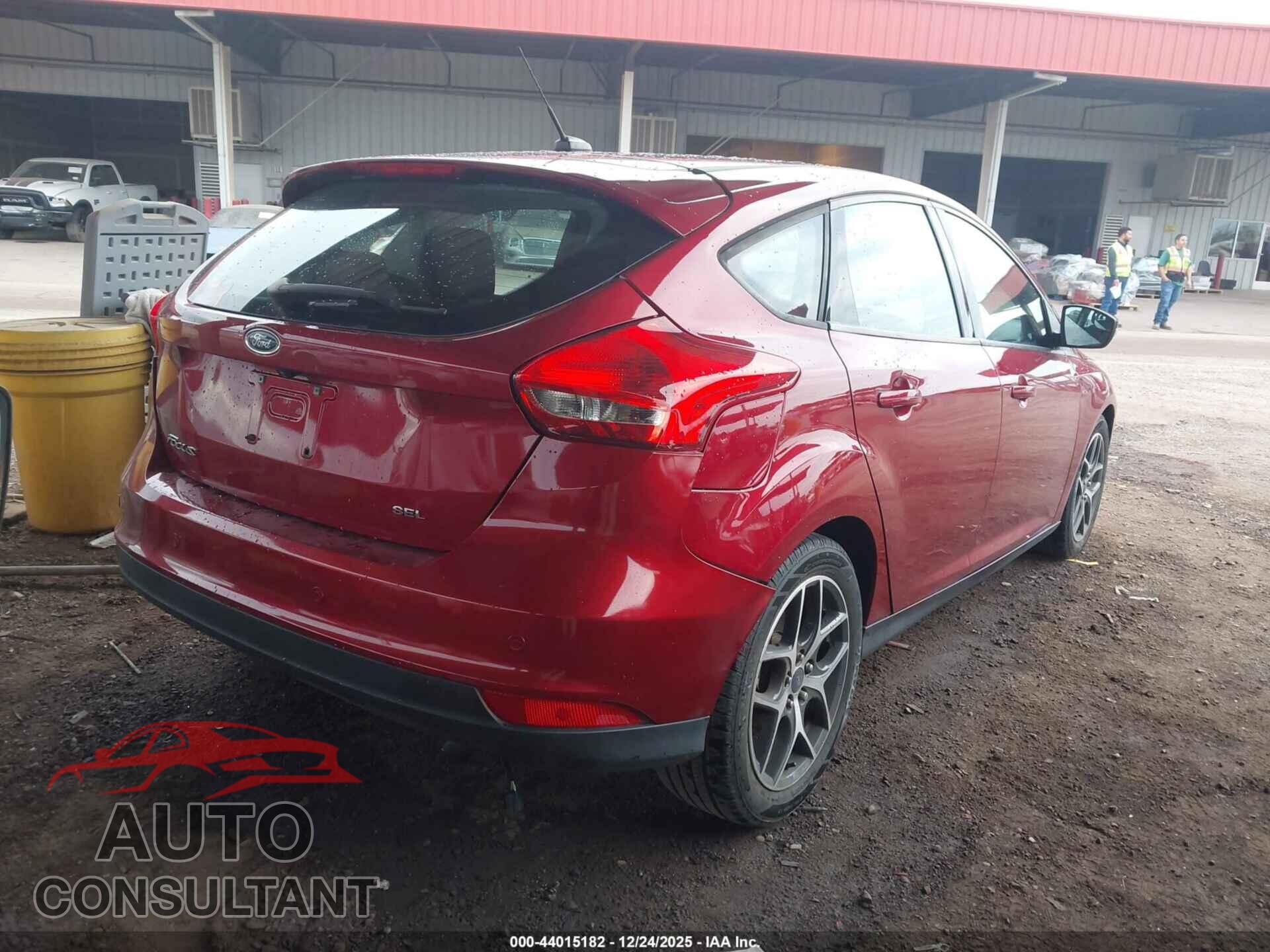 FORD FOCUS 2017 - 1FADP3M2XHL213838