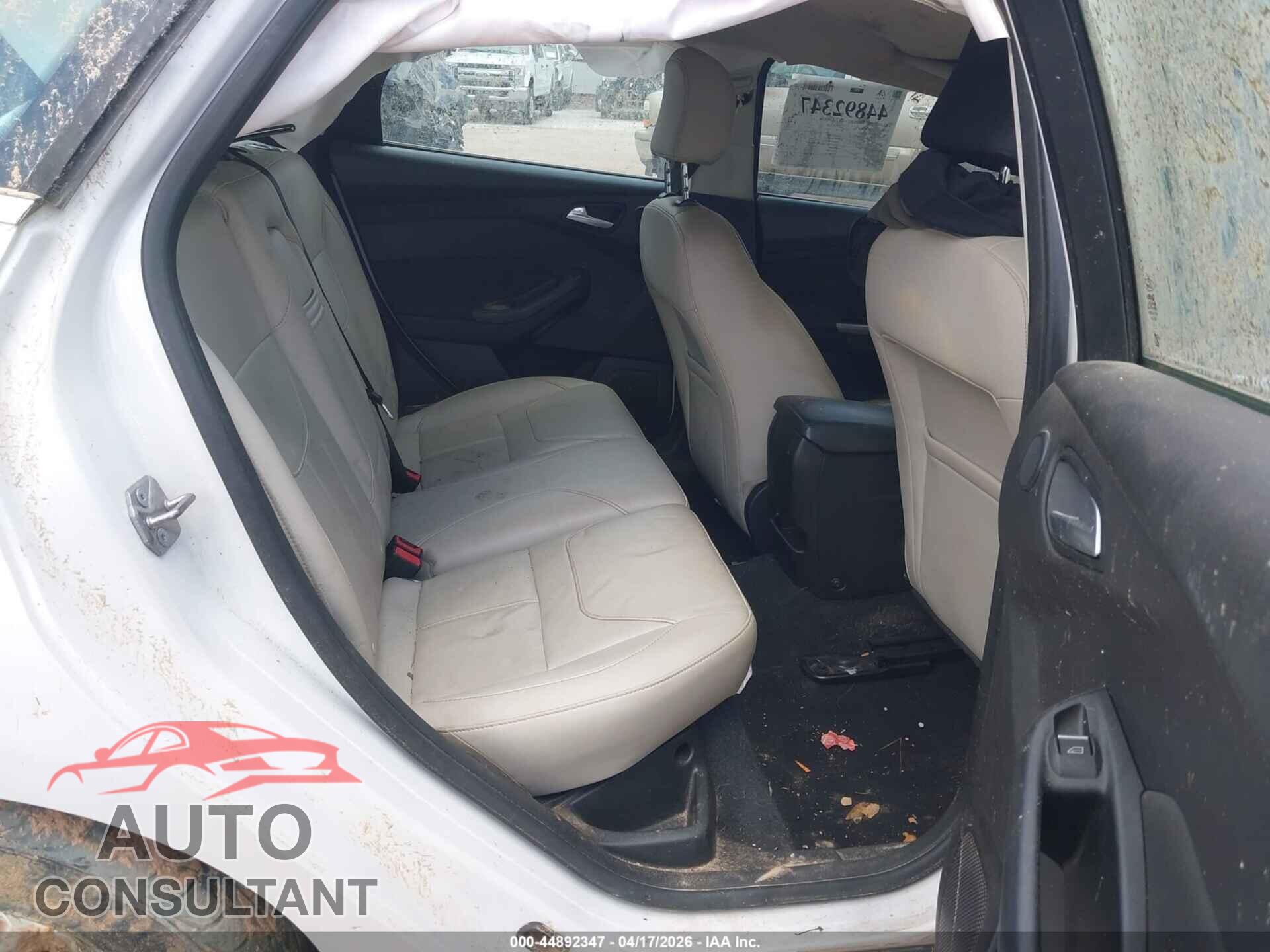 FORD FOCUS 2016 - 1FADP3N26GL332693