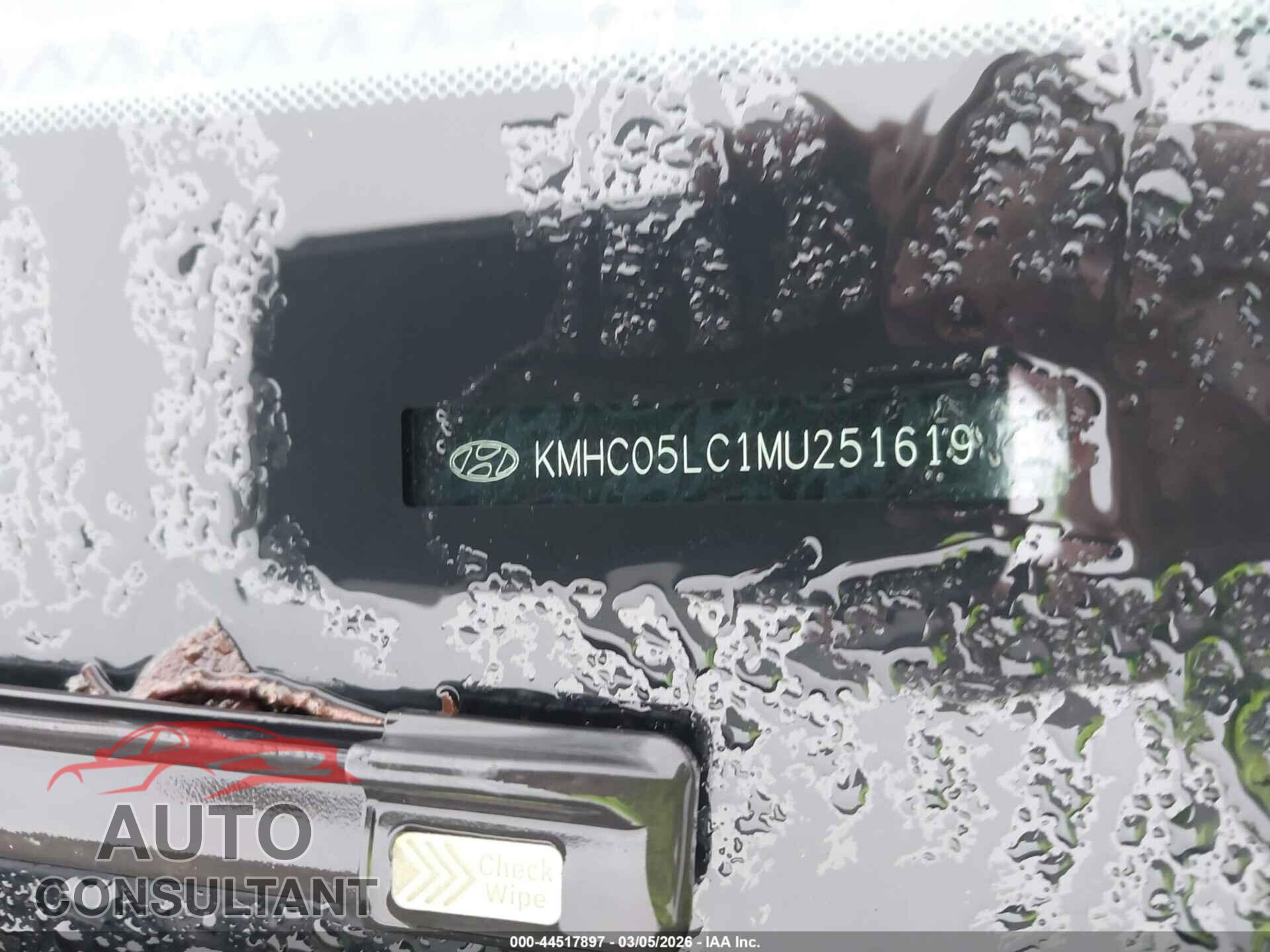 HYUNDAI IONIQ HYBRID 2021 - KMHC05LC1MU251619